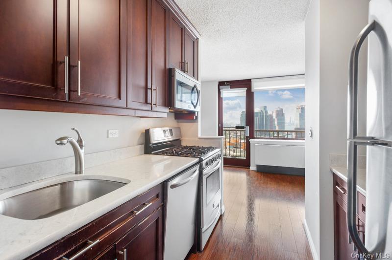 4-74 48th Avenue # 21N, Long Island City, NY 11109