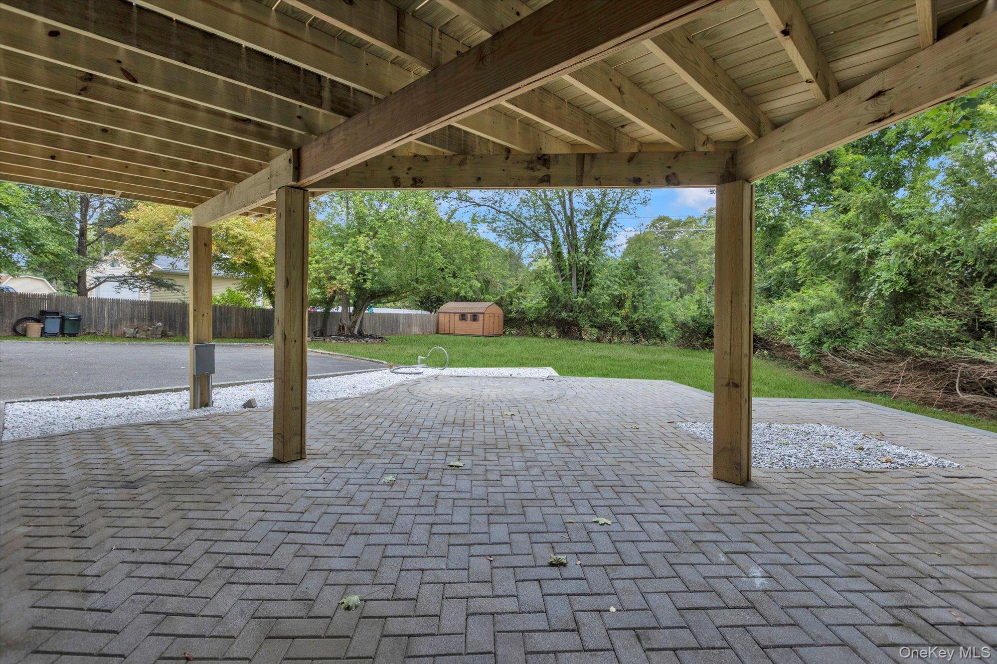 385 Salem Court, Hauppauge, NY 11788