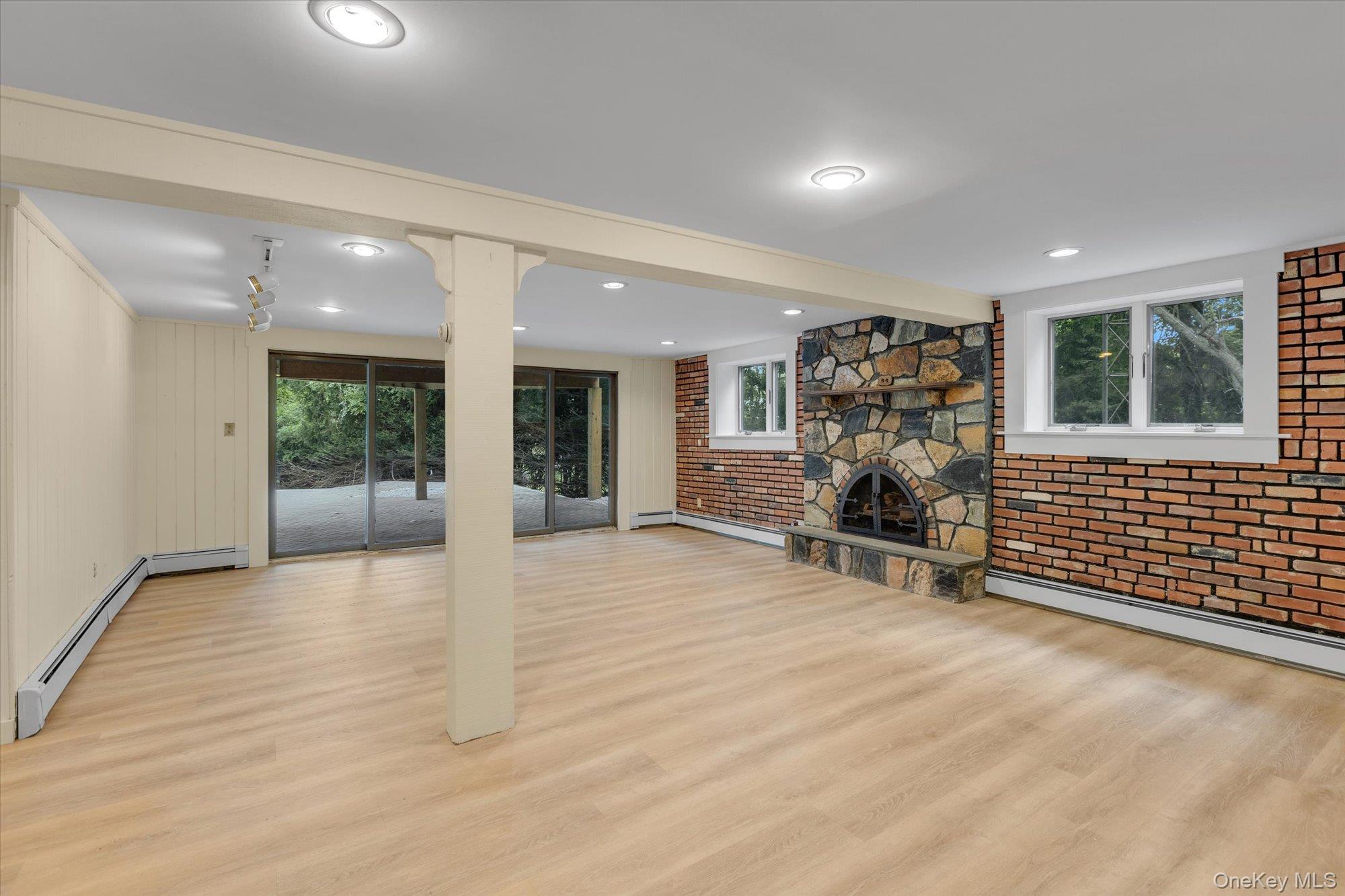 385 Salem Court, Hauppauge, NY 11788