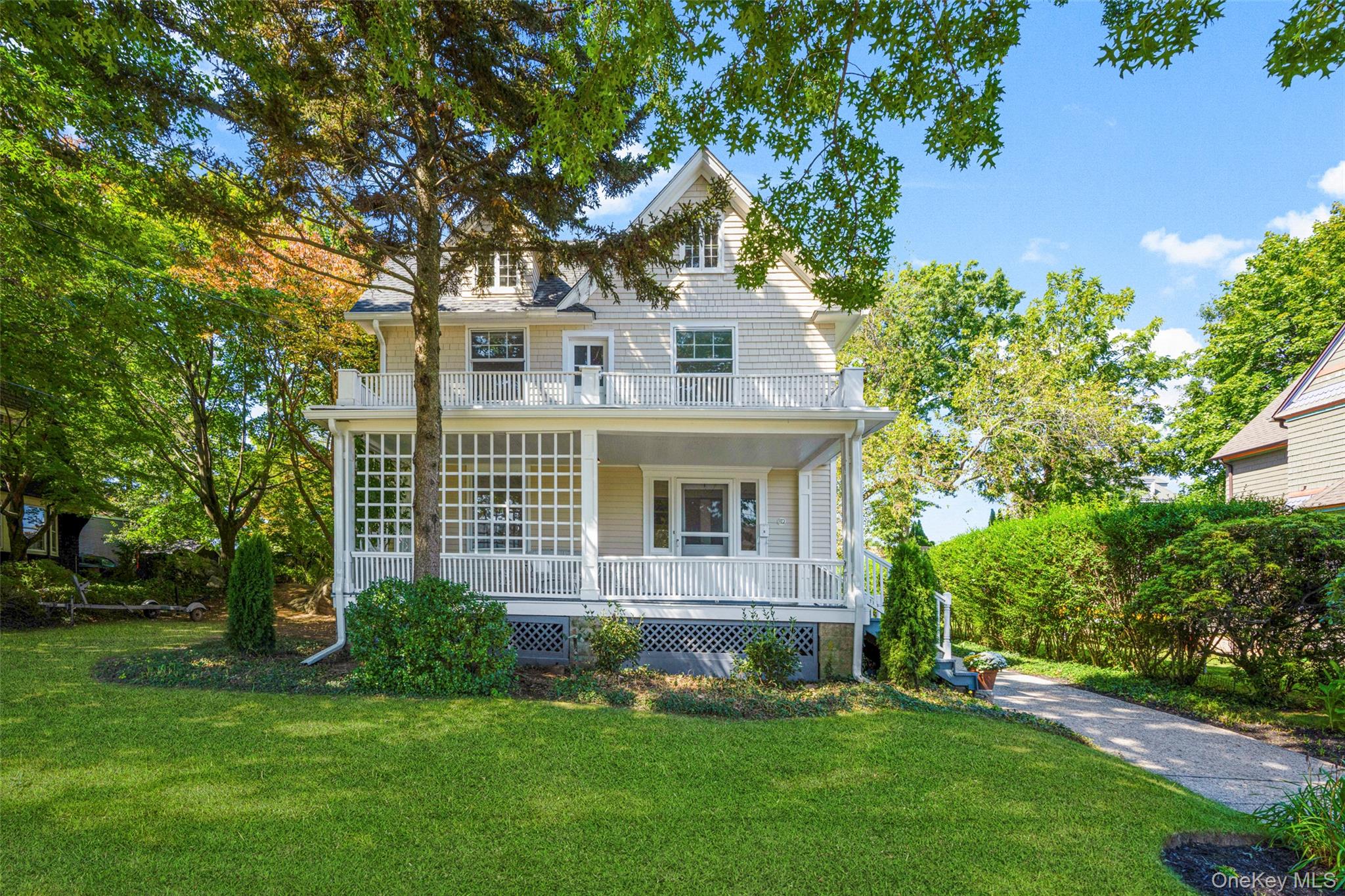 812 Stuart Avenue, Mamaroneck, NY 10543