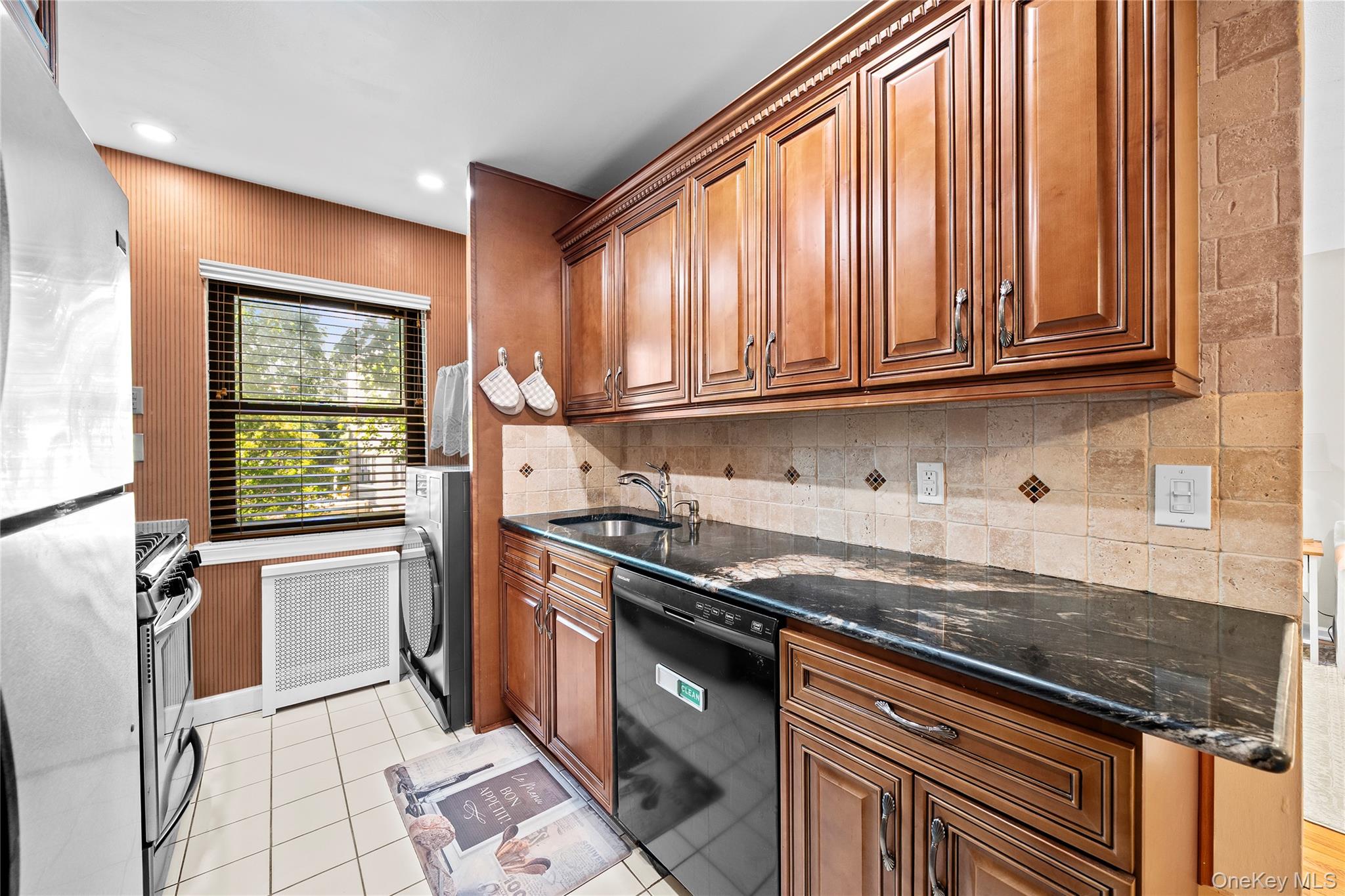 1195 East Broadway # L23, Hewlett, NY 11557