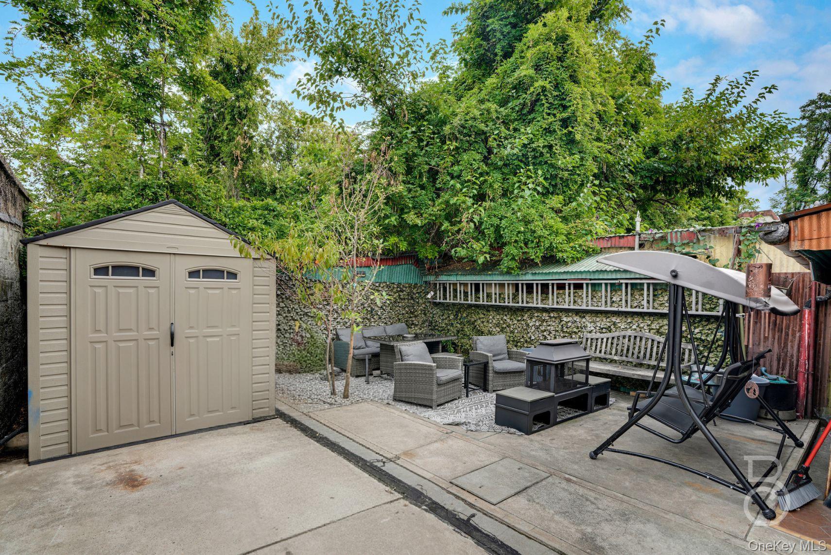 37-09 20th Road, Astoria, NY 11105