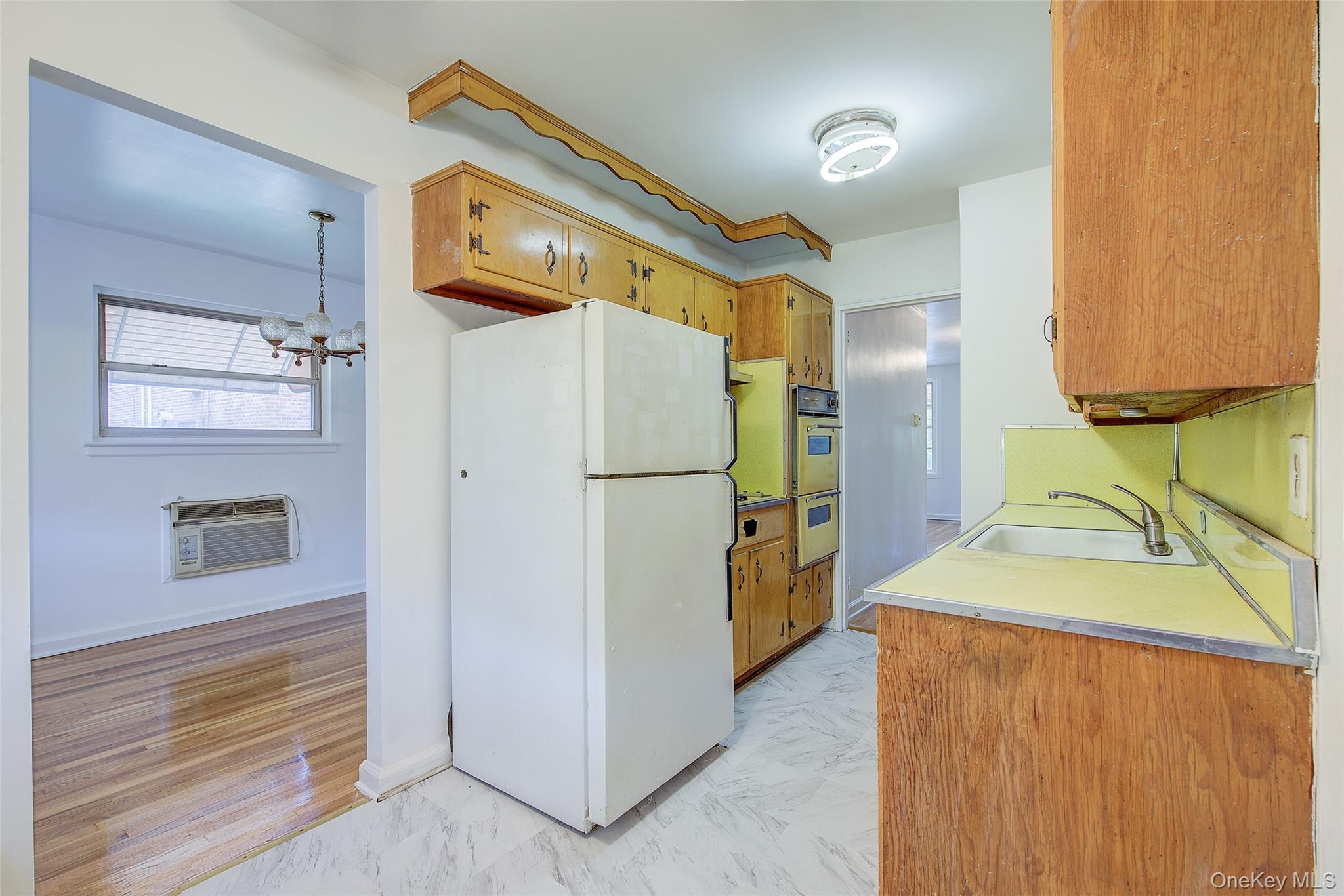 67-29 61st Drive, Middle Village, NY 11379