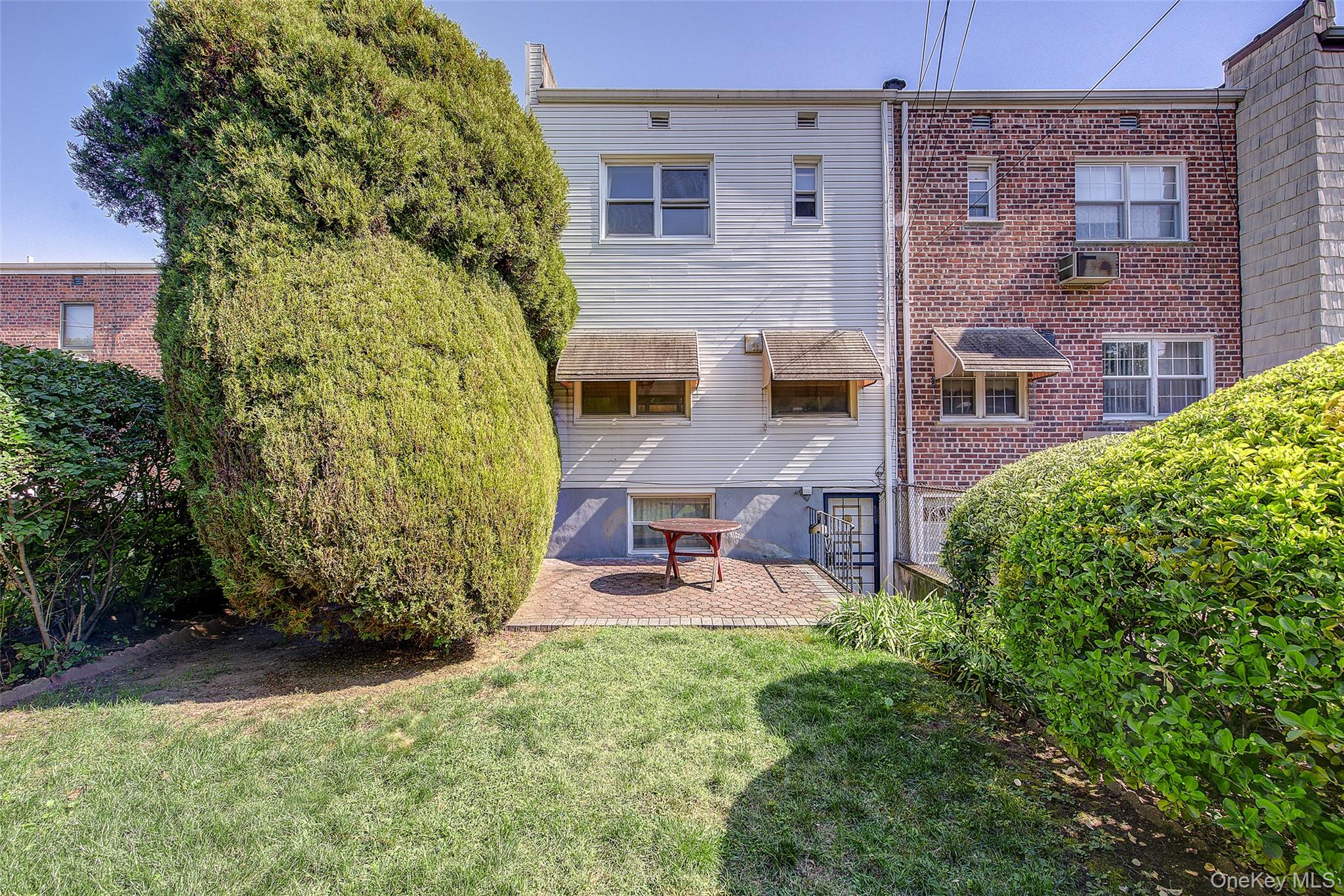 67-29 61st Drive, Middle Village, NY 11379