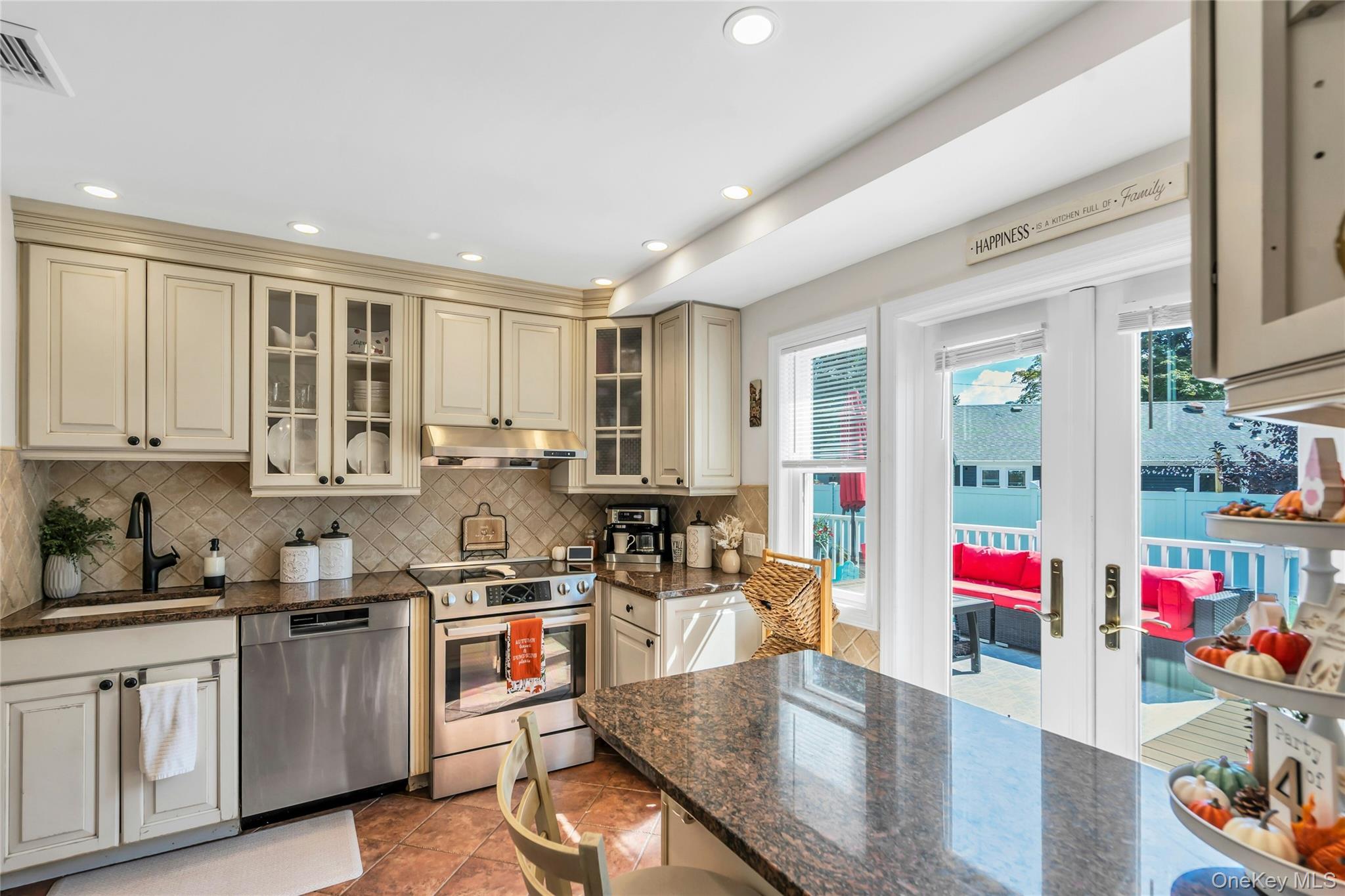 30 Rosalie Place, Commack, NY 11725