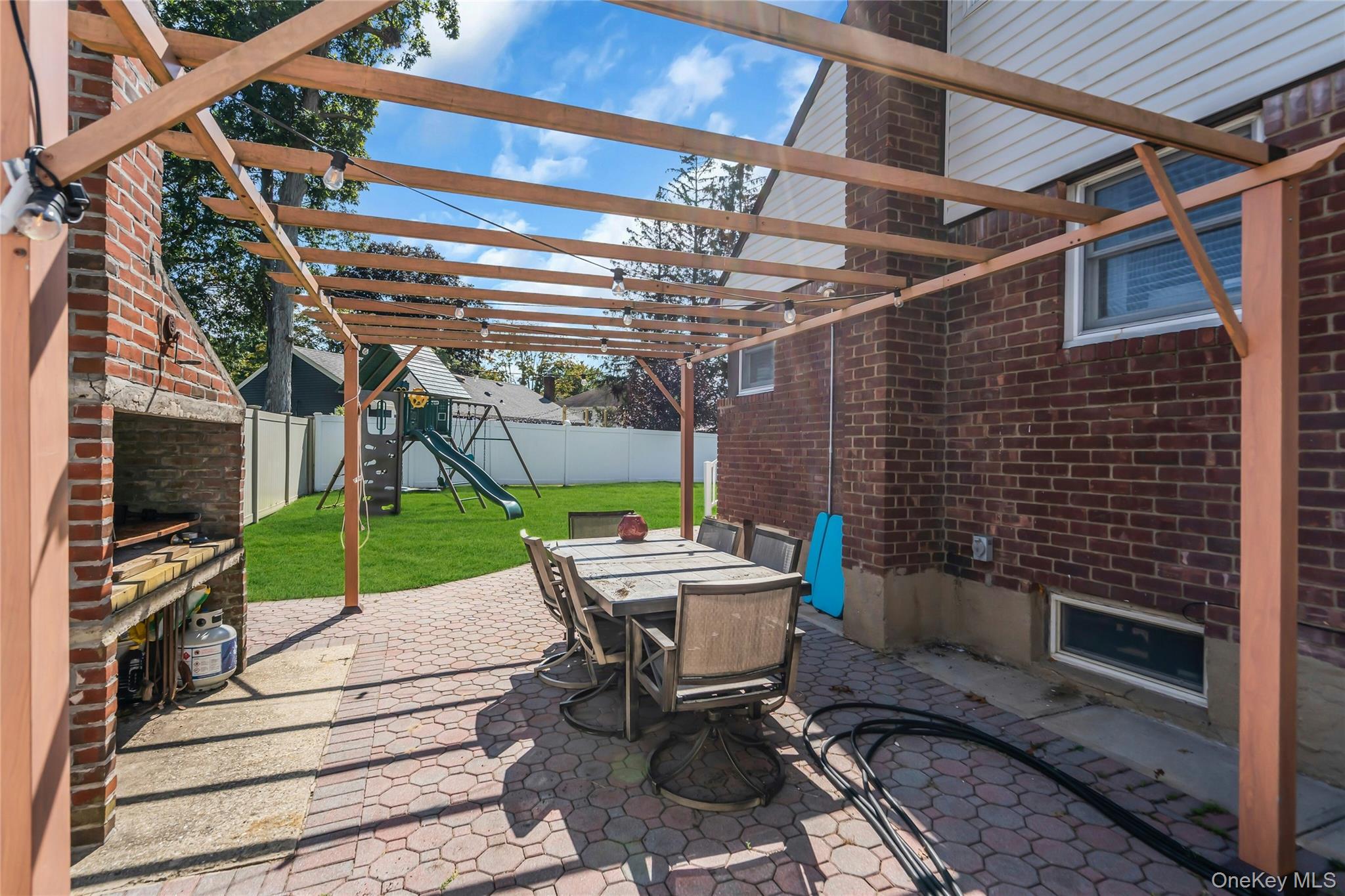 30 Rosalie Place, Commack, NY 11725