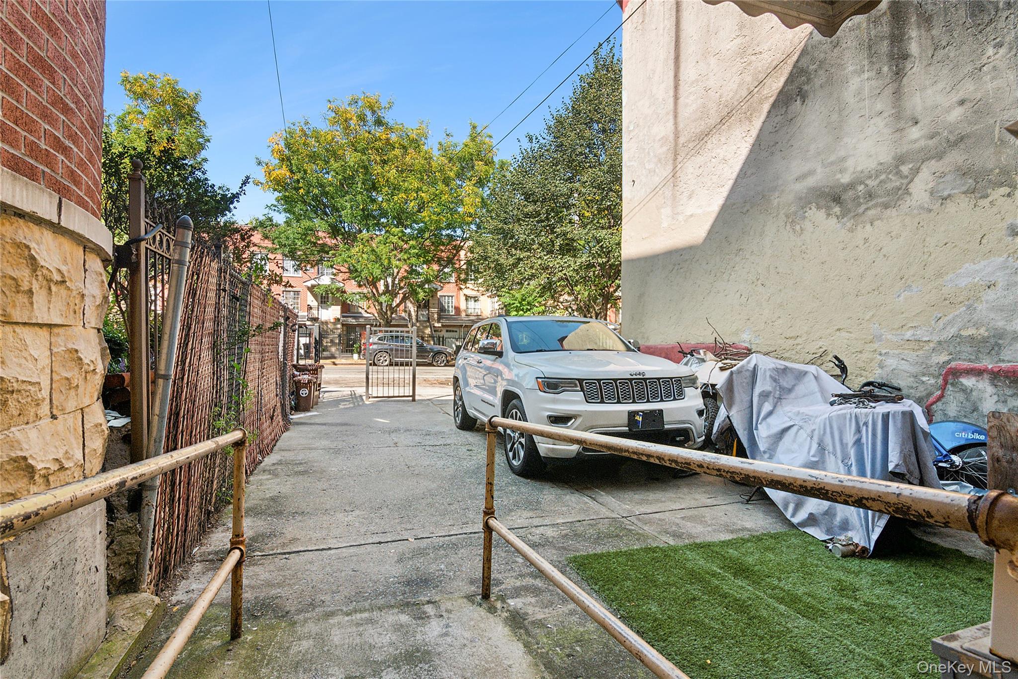 1554 Saint Marks Avenue, Brooklyn, NY 11233