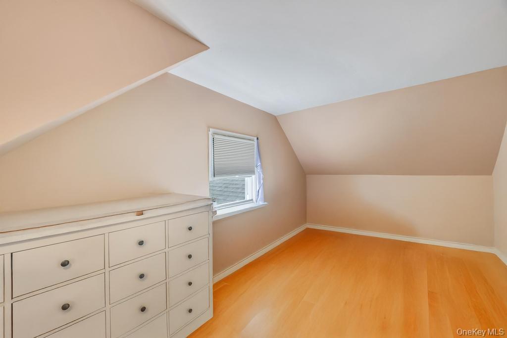 3 Snapdragon Lane, Levittown, NY 11756