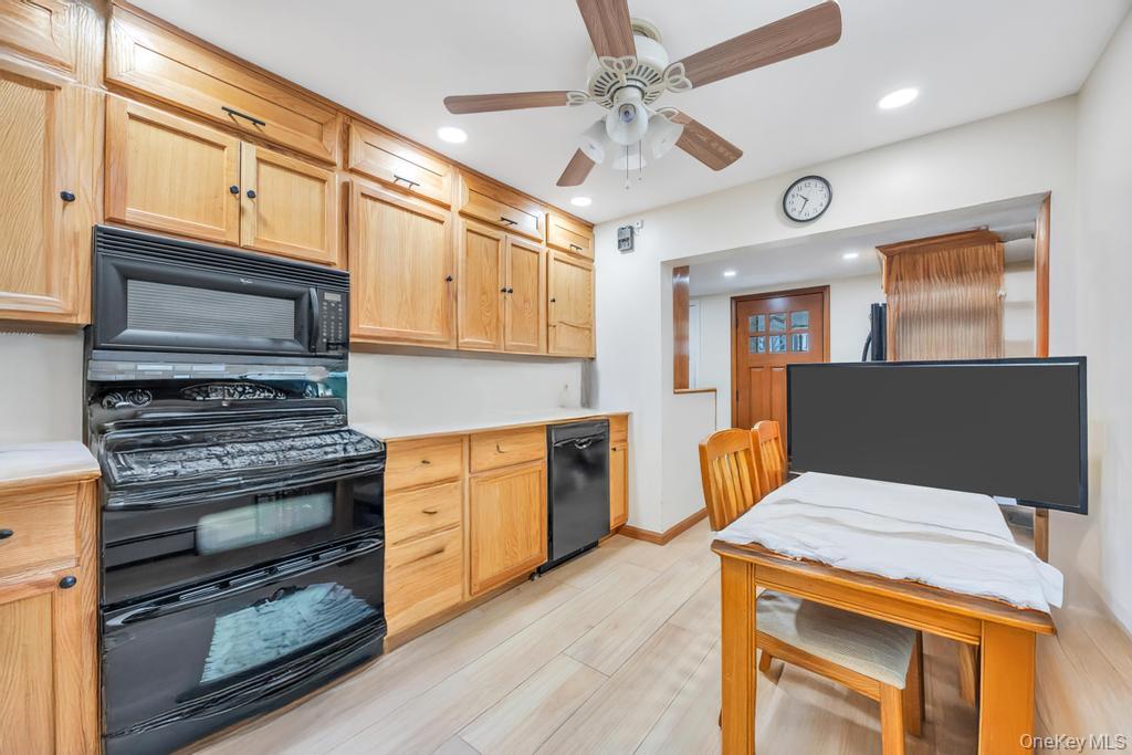 3 Snapdragon Lane, Levittown, NY 11756