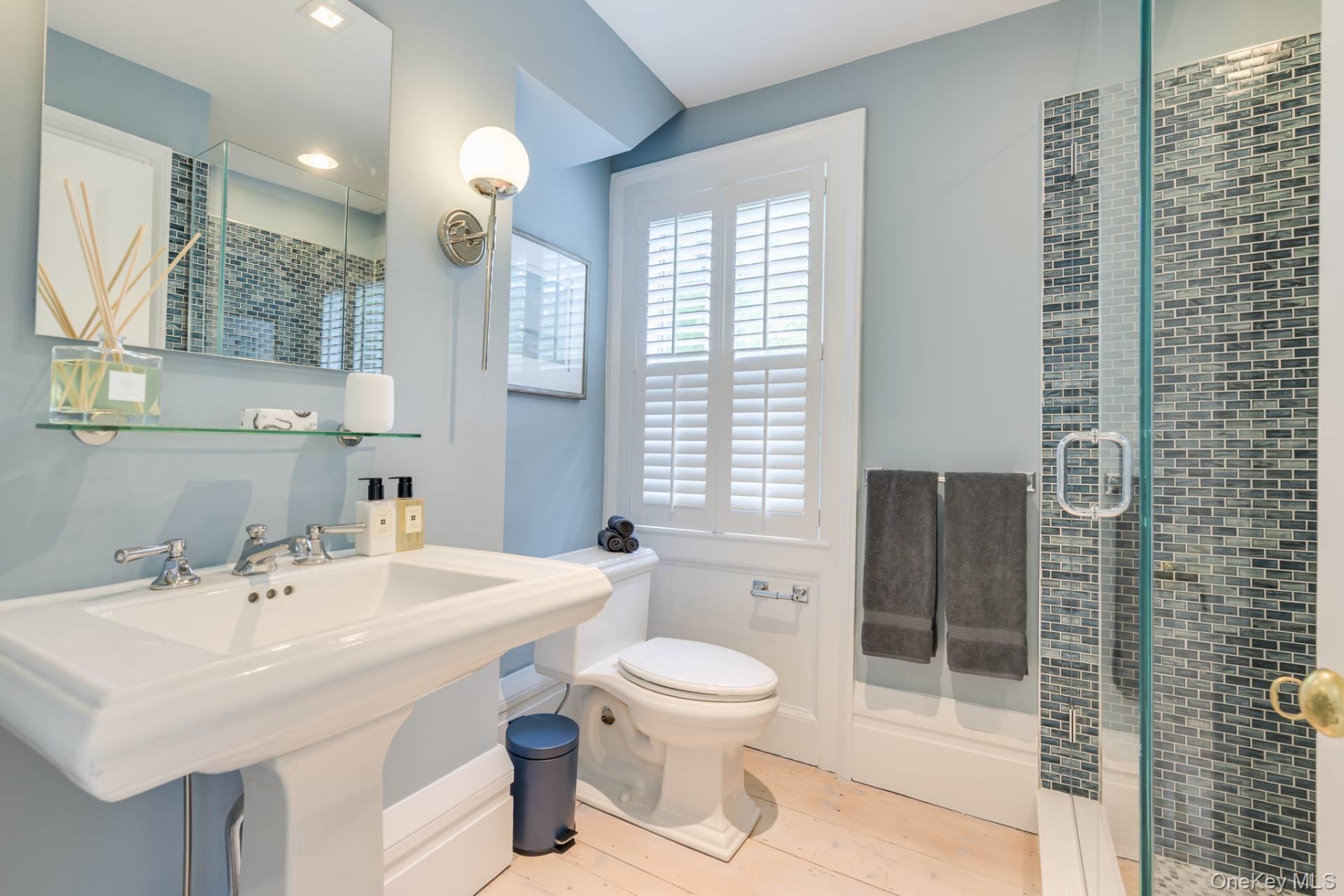 25 Henry Street, Sag Harbor, NY 11963