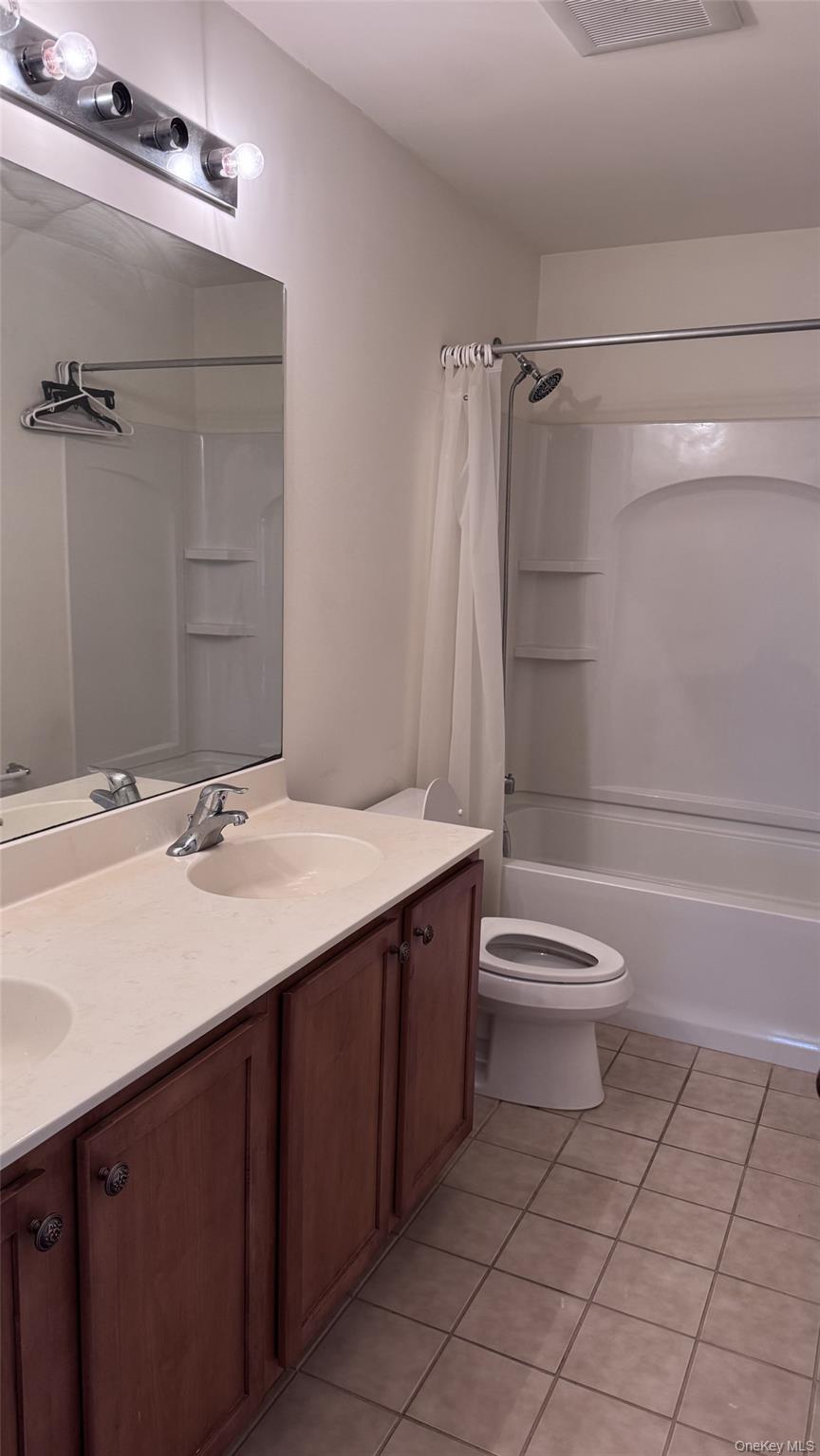 245 Buttonwood Way, Hopewell Junction, NY 12533