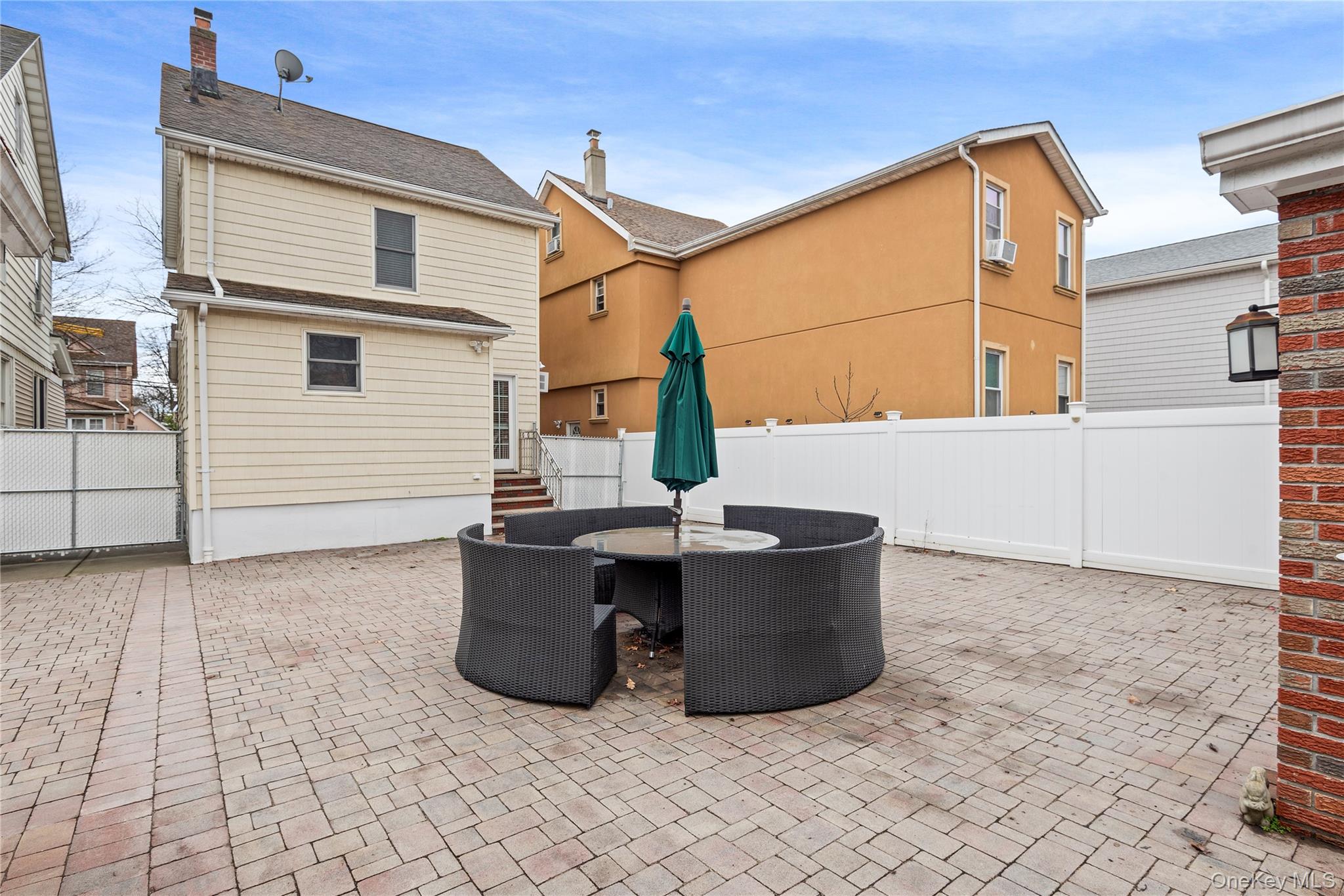 8921 Aubrey Avenue, Glendale, NY 11385