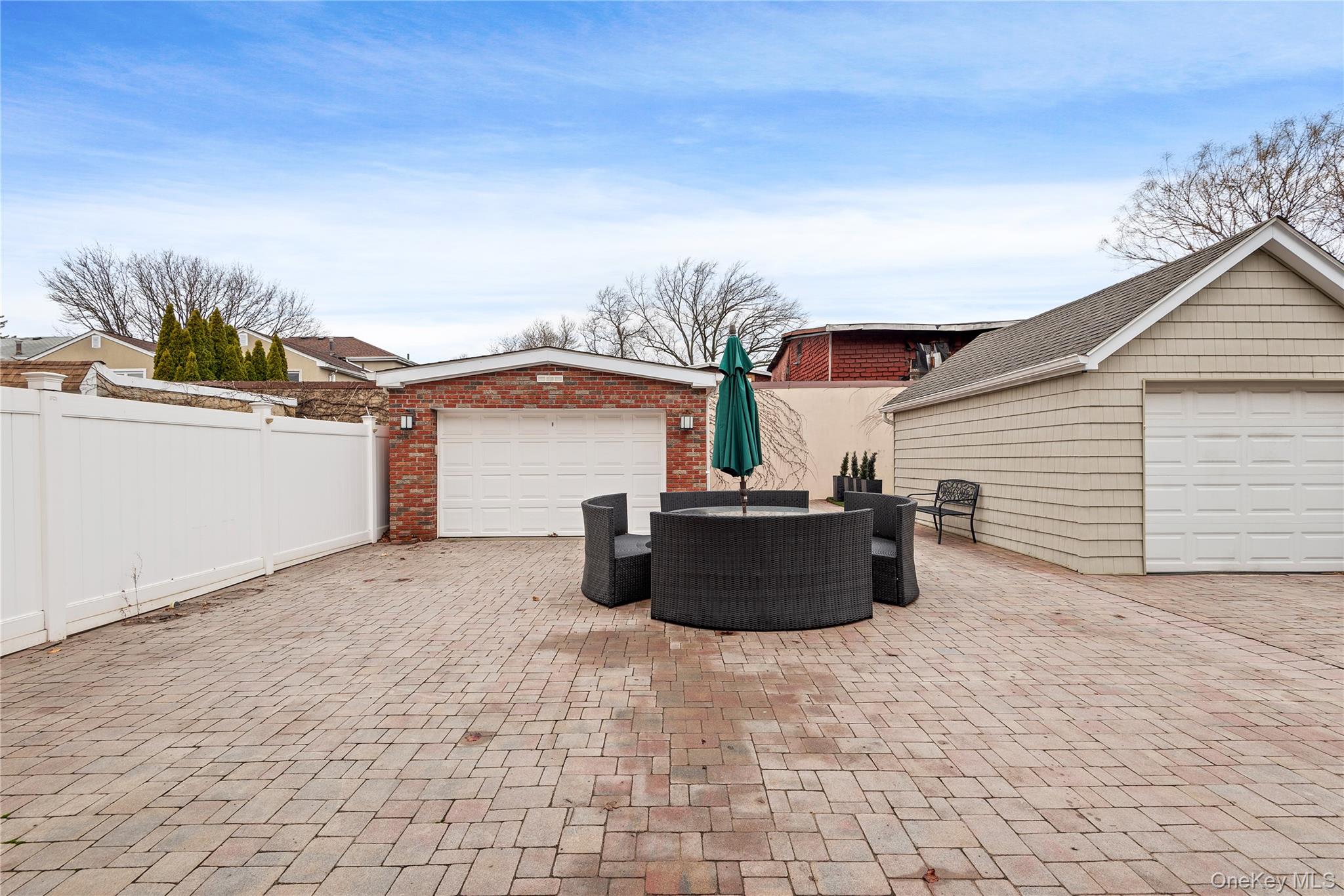 8921 Aubrey Avenue, Glendale, NY 11385