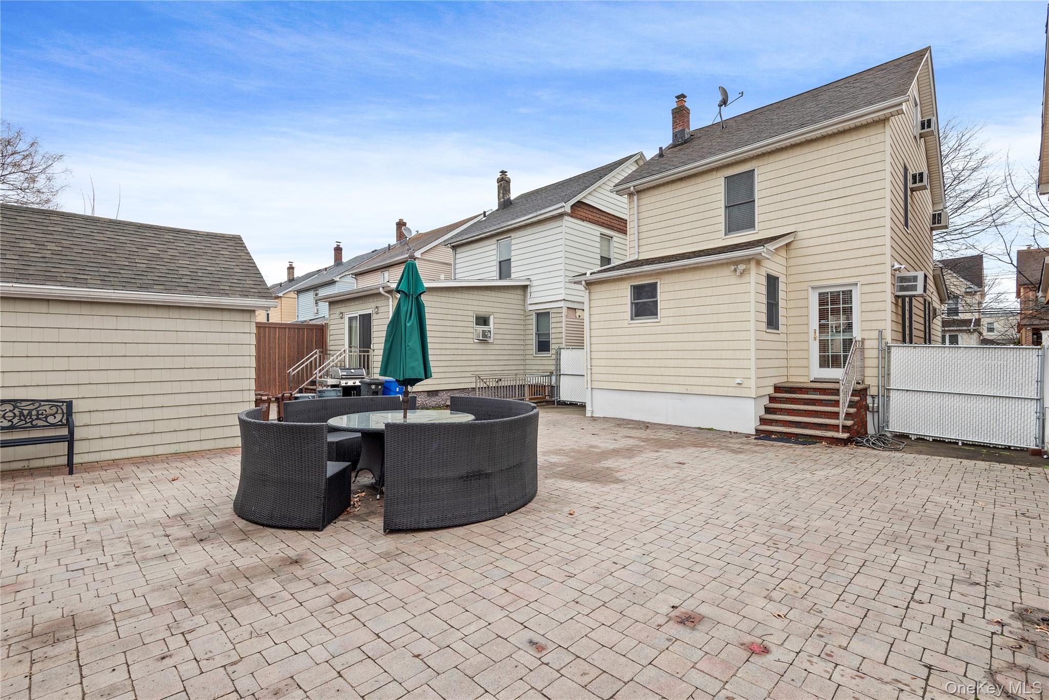 8921 Aubrey Avenue, Glendale, NY 11385