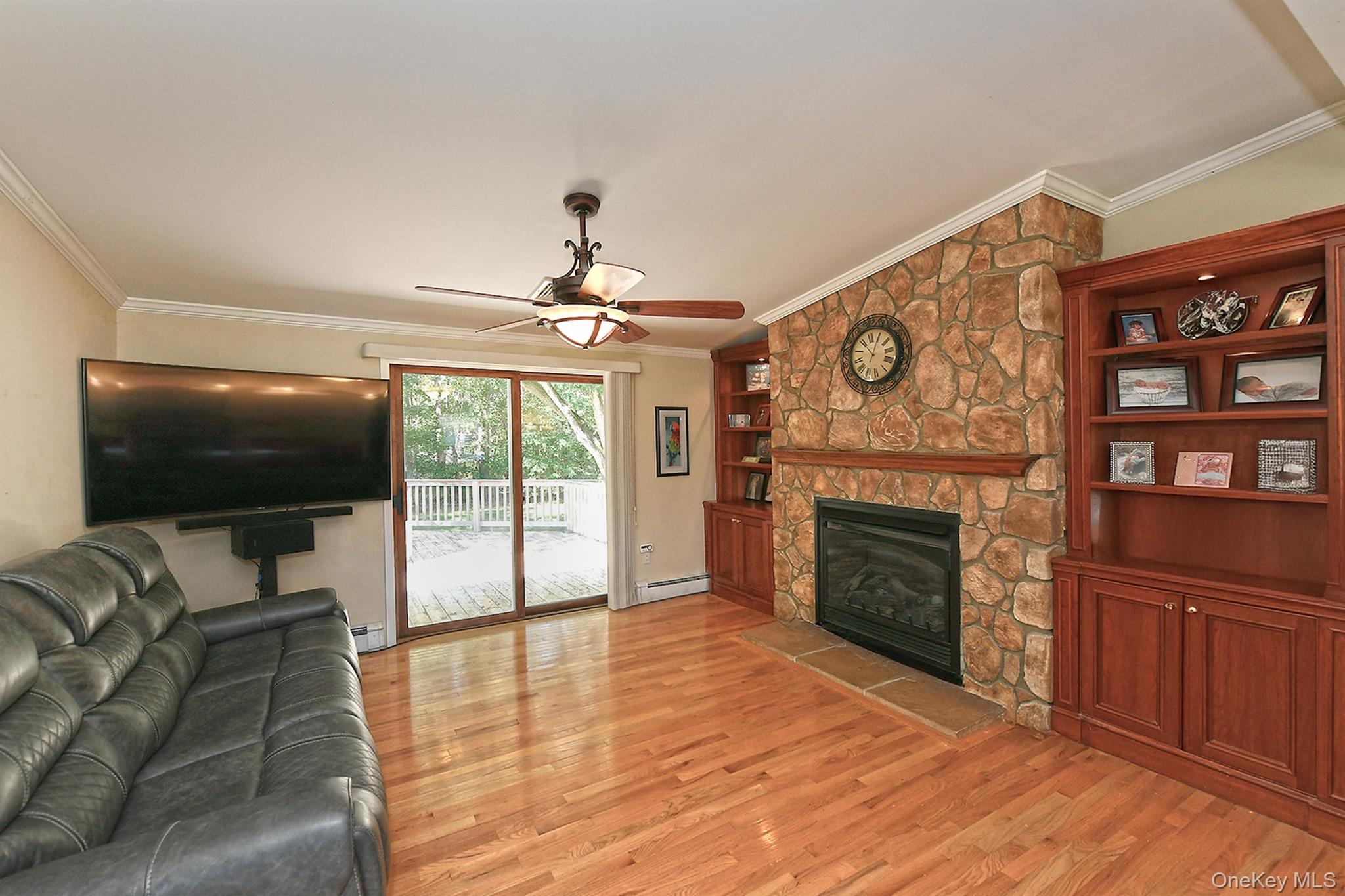 96 10th Avenue, Holtsville, NY 11742