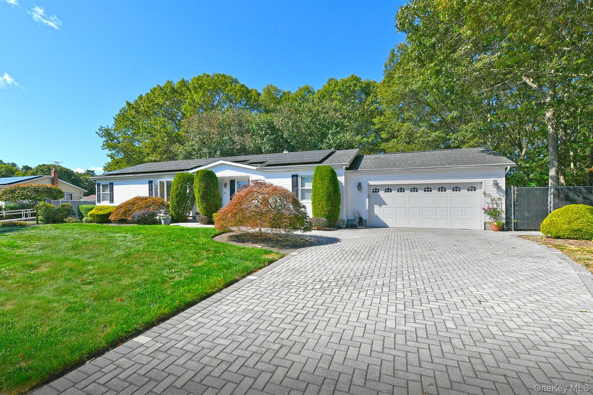96 10th Avenue, Holtsville, NY 11742