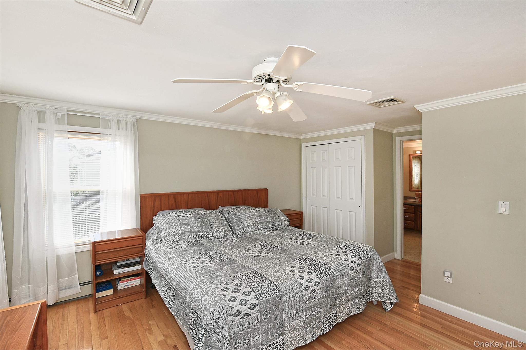 96 10th Avenue, Holtsville, NY 11742