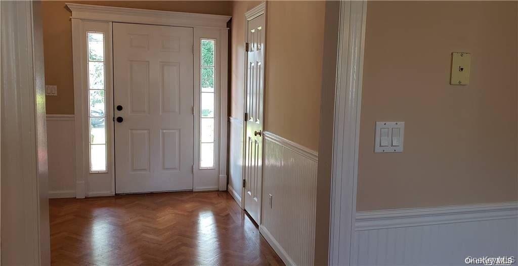 28 Carley Avenue, Huntington, NY 11743