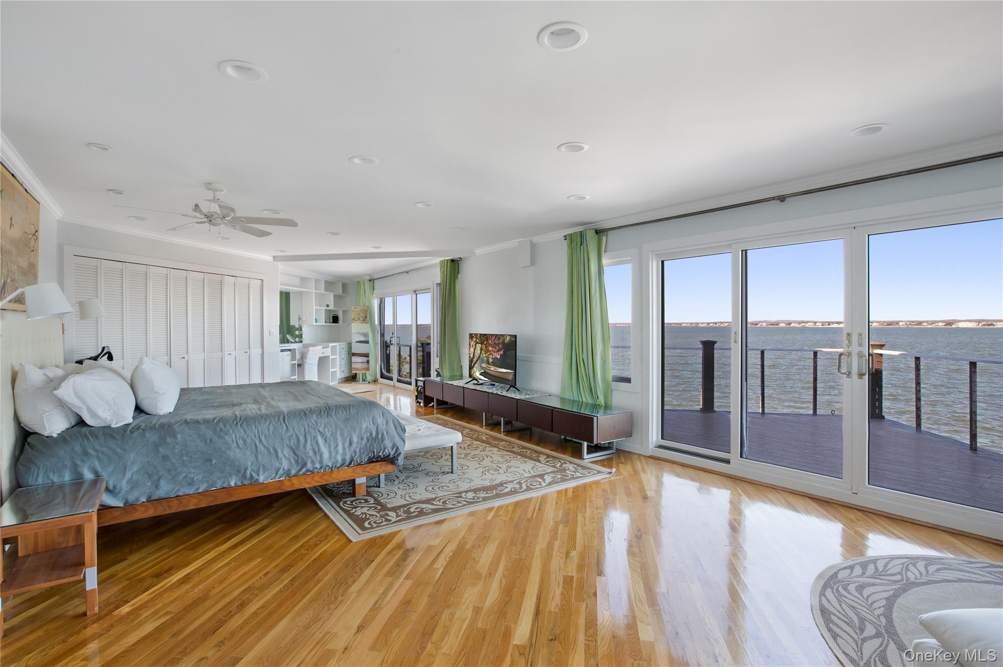 570 Dune Road, Westhampton Beach, NY 11978