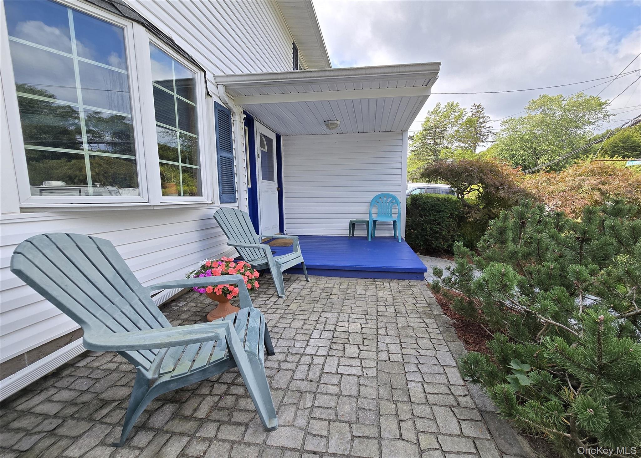 8 Corvette Road, Selden, NY 11784