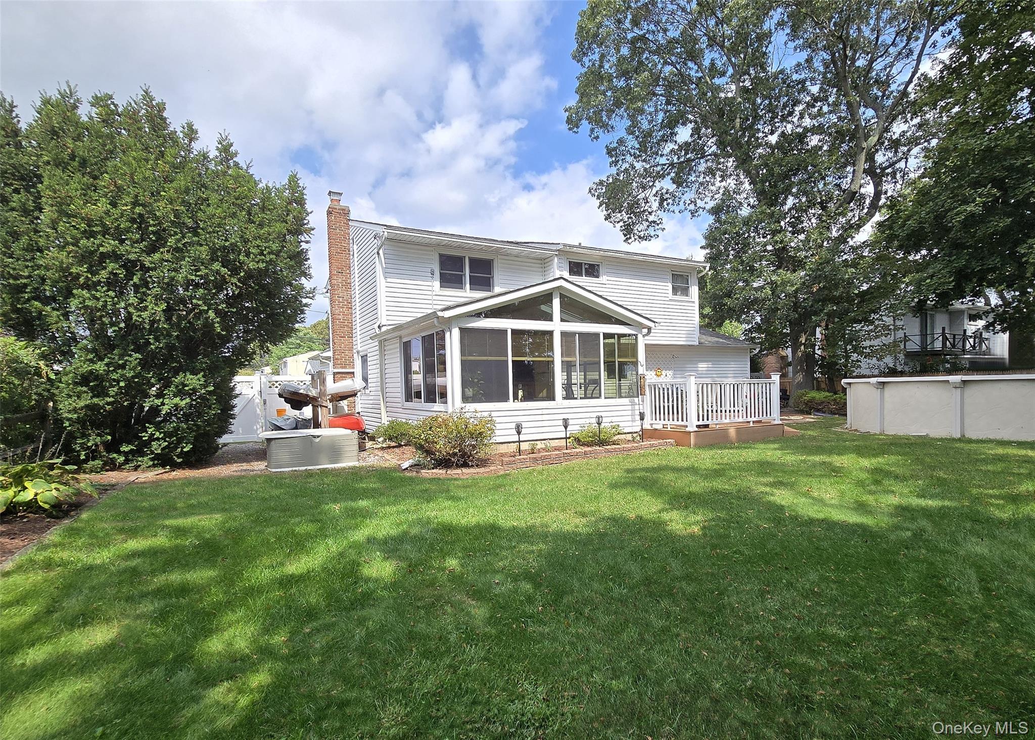 8 Corvette Road, Selden, NY 11784