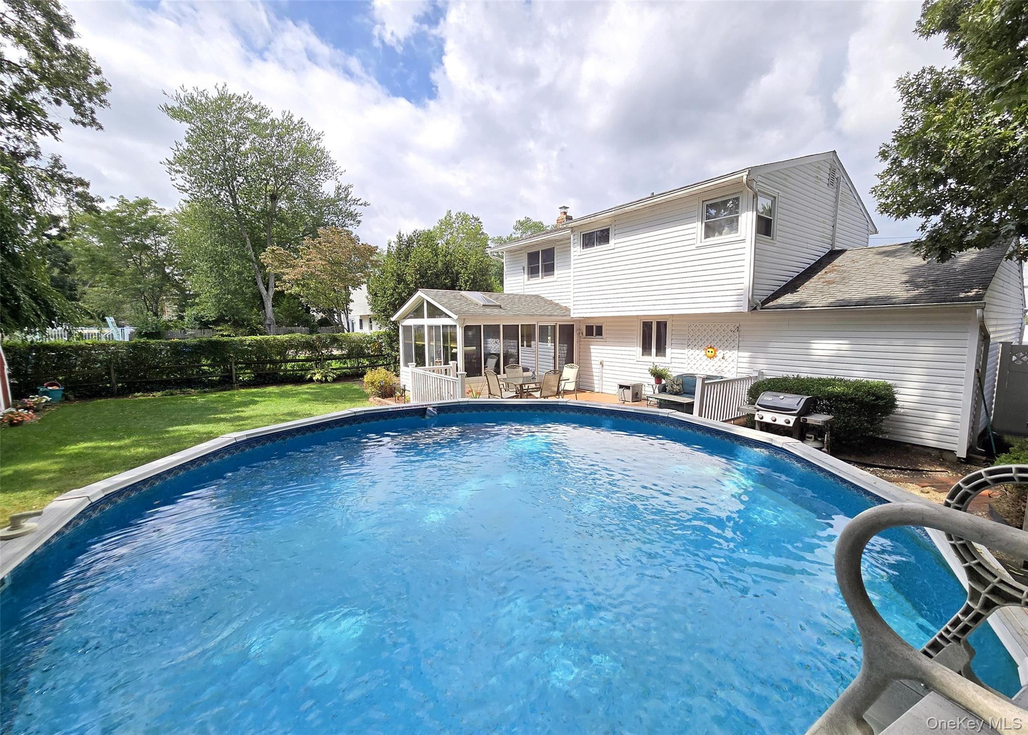 8 Corvette Road, Selden, NY 11784