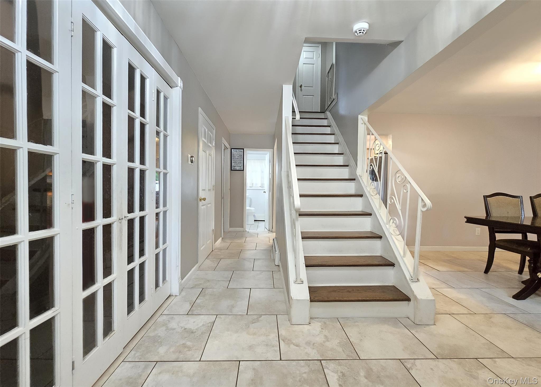 10 Hyde Lane, Coram, NY 11727