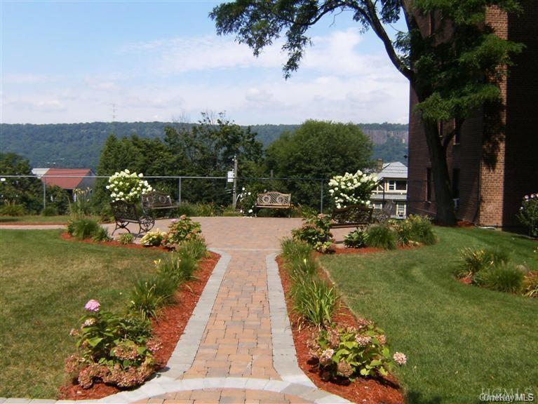 632 Warburton # 6K, Yonkers, NY 10701