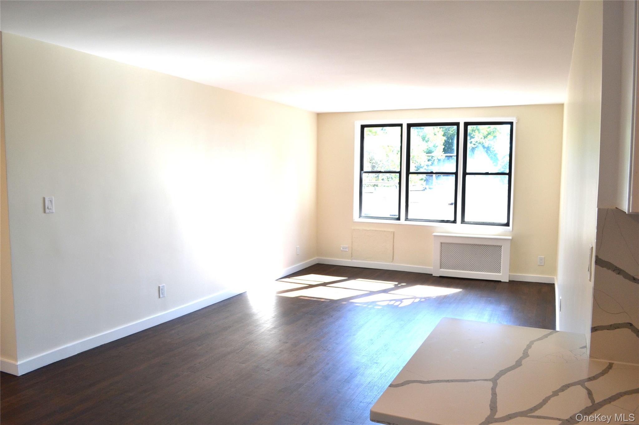 632 Warburton # 6K, Yonkers, NY 10701