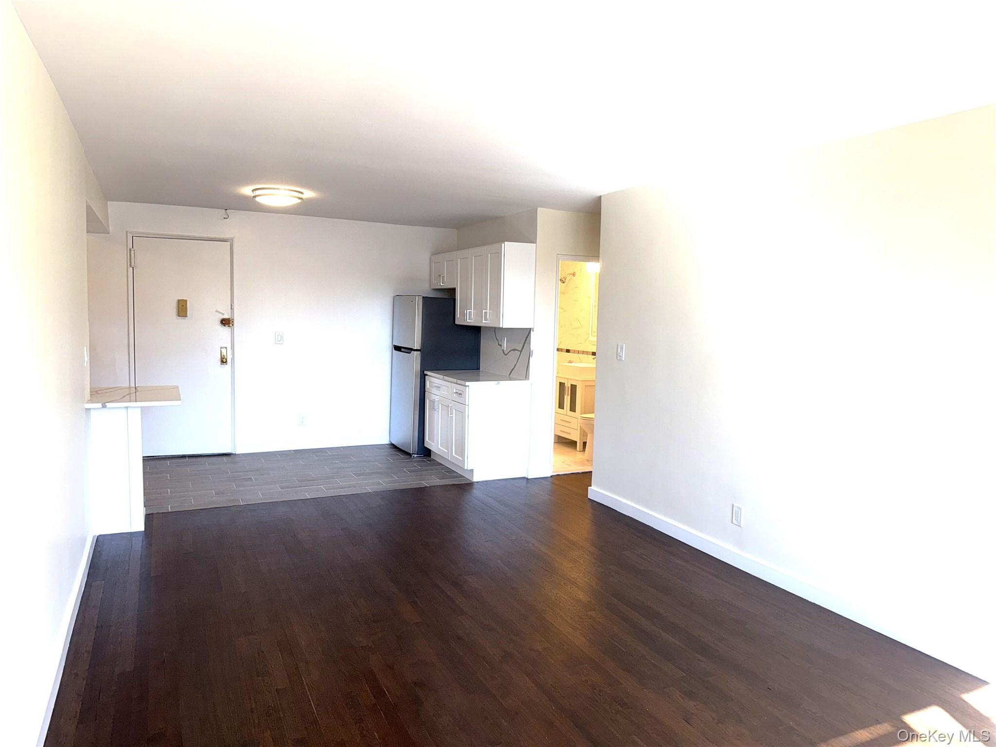 632 Warburton # 6K, Yonkers, NY 10701