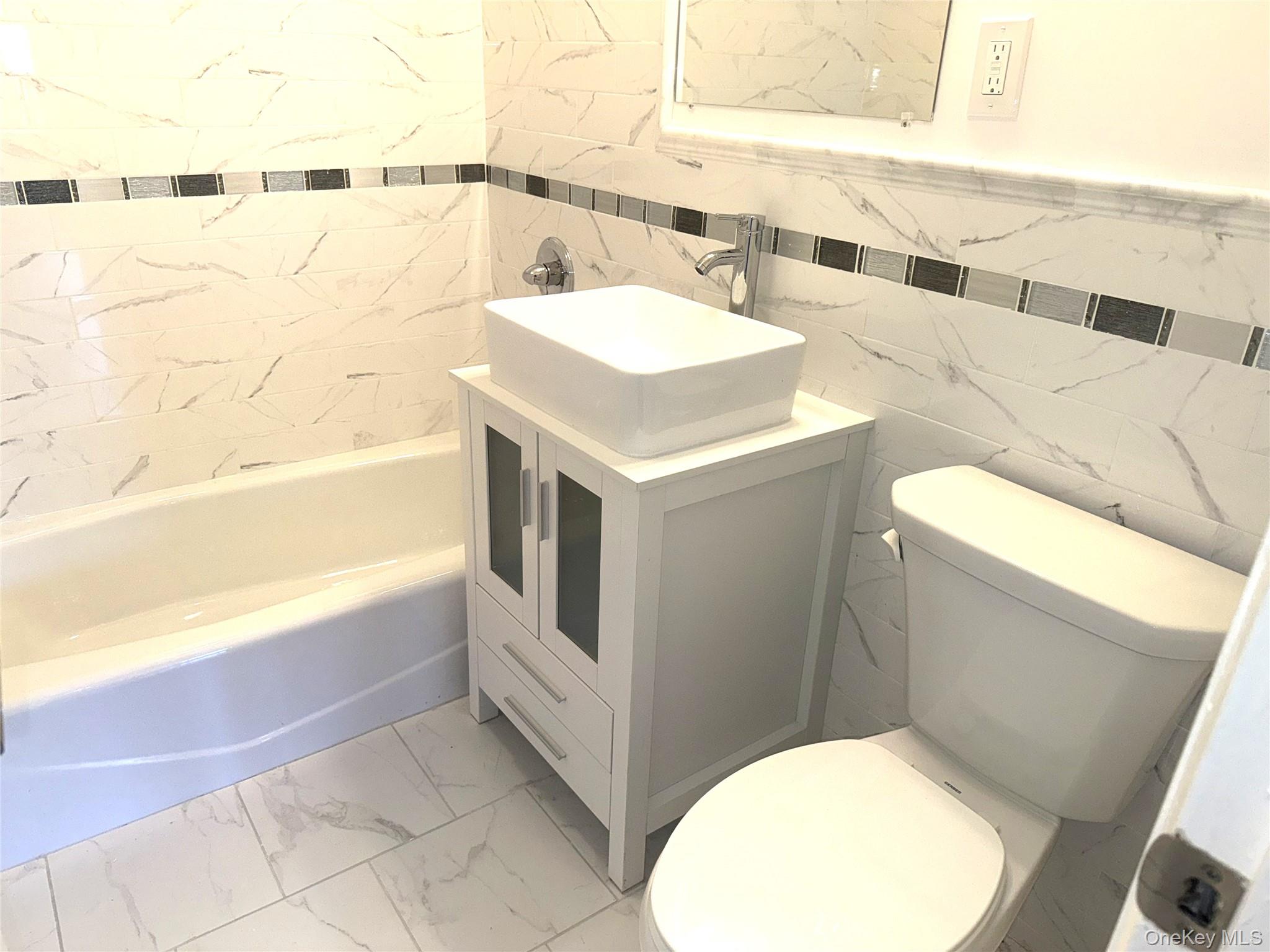 632 Warburton # 6K, Yonkers, NY 10701