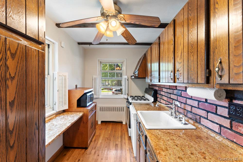 251-75 61st Avenue # #2-701, Little Neck, NY 11362