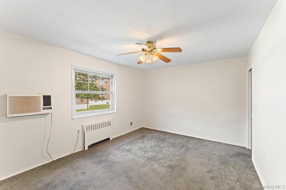 251-75 61st Avenue # #2-701, Little Neck, NY 11362