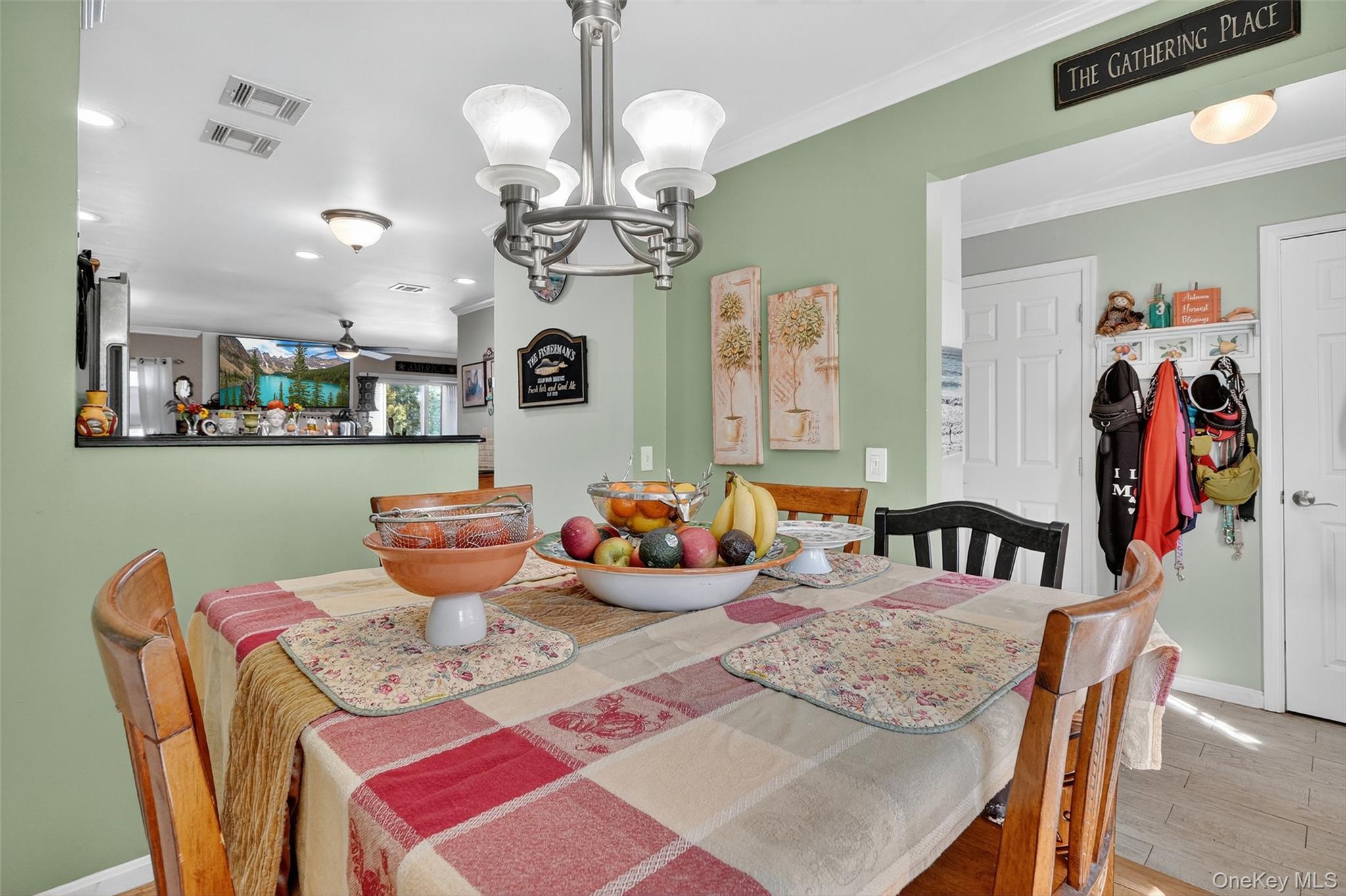 647 Minnieford Avenue, Bronx, NY 10464