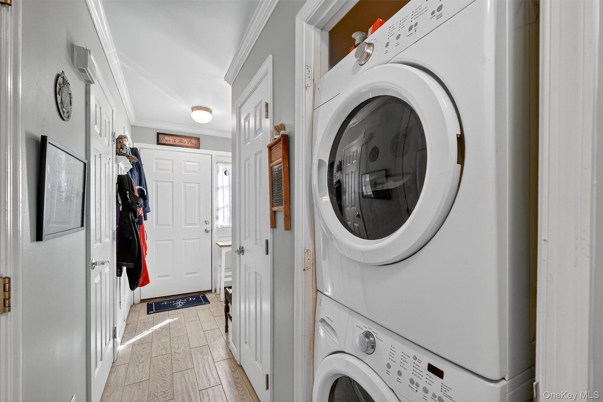 647 Minnieford Avenue, Bronx, NY 10464