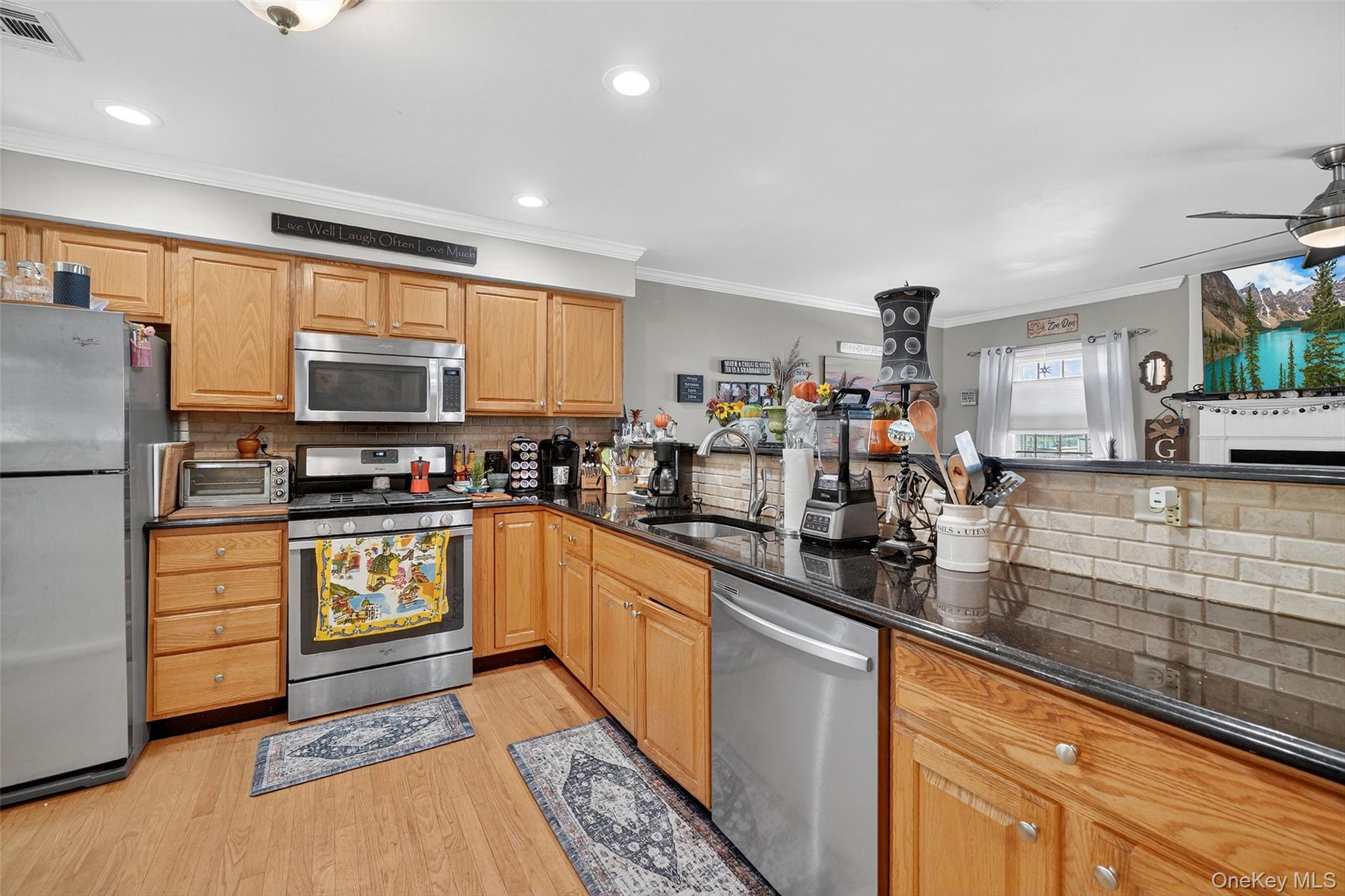 647 Minnieford Avenue, Bronx, NY 10464