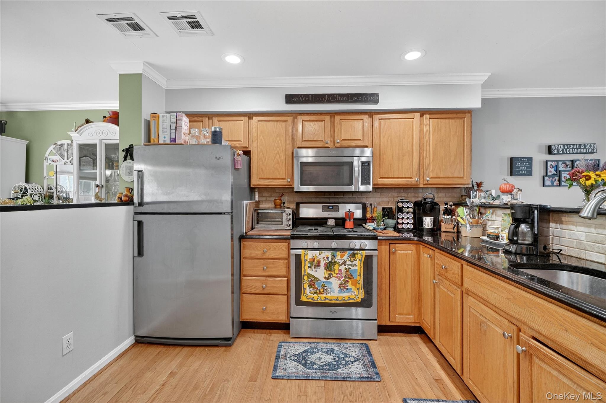 647 Minnieford Avenue, Bronx, NY 10464