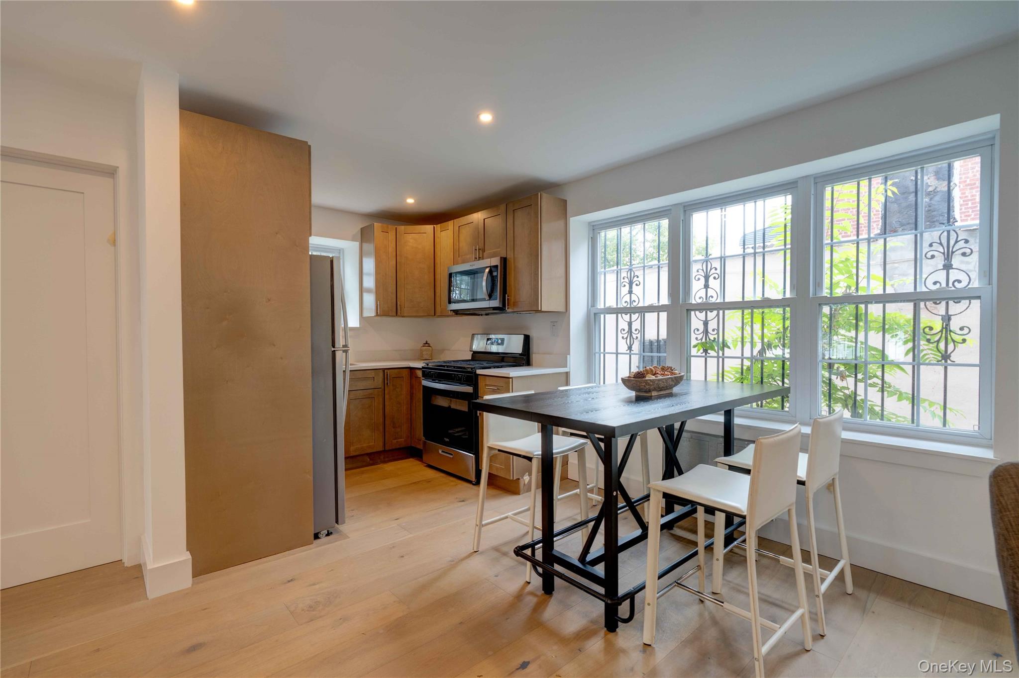 1056 E 215th Street, Bronx, NY 10469