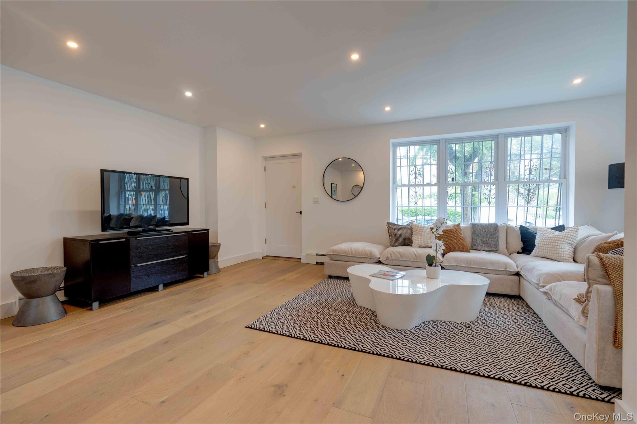 1056 E 215th Street, Bronx, NY 10469