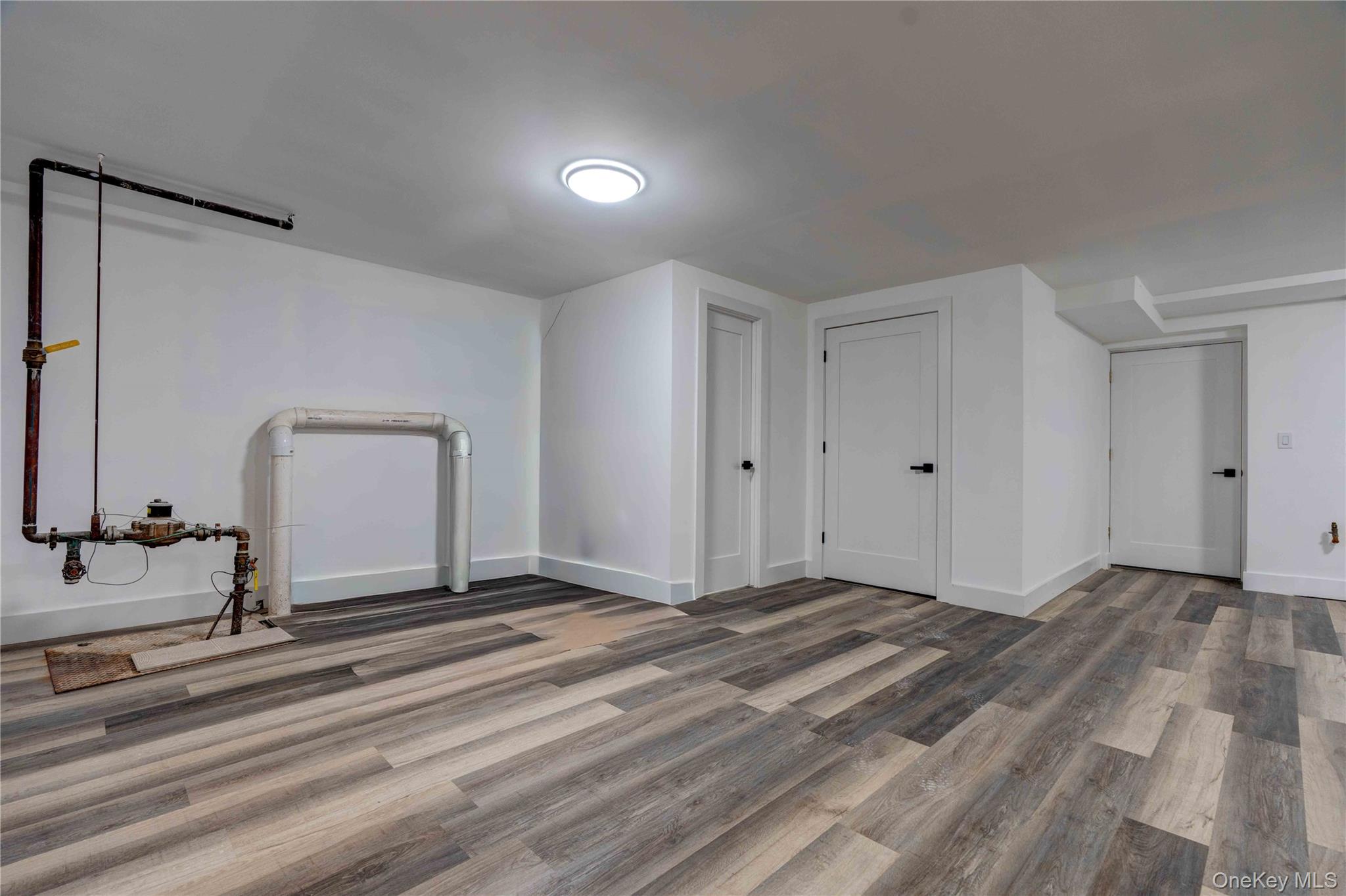 1056 E 215th Street, Bronx, NY 10469