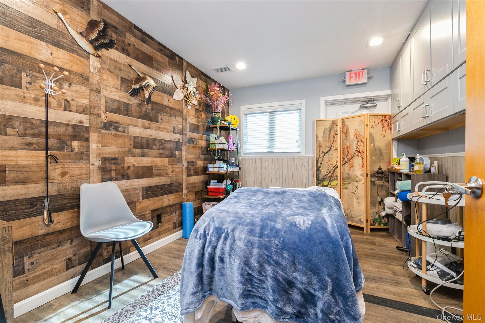 1420 Montauk Highway, Oakdale, NY 11769