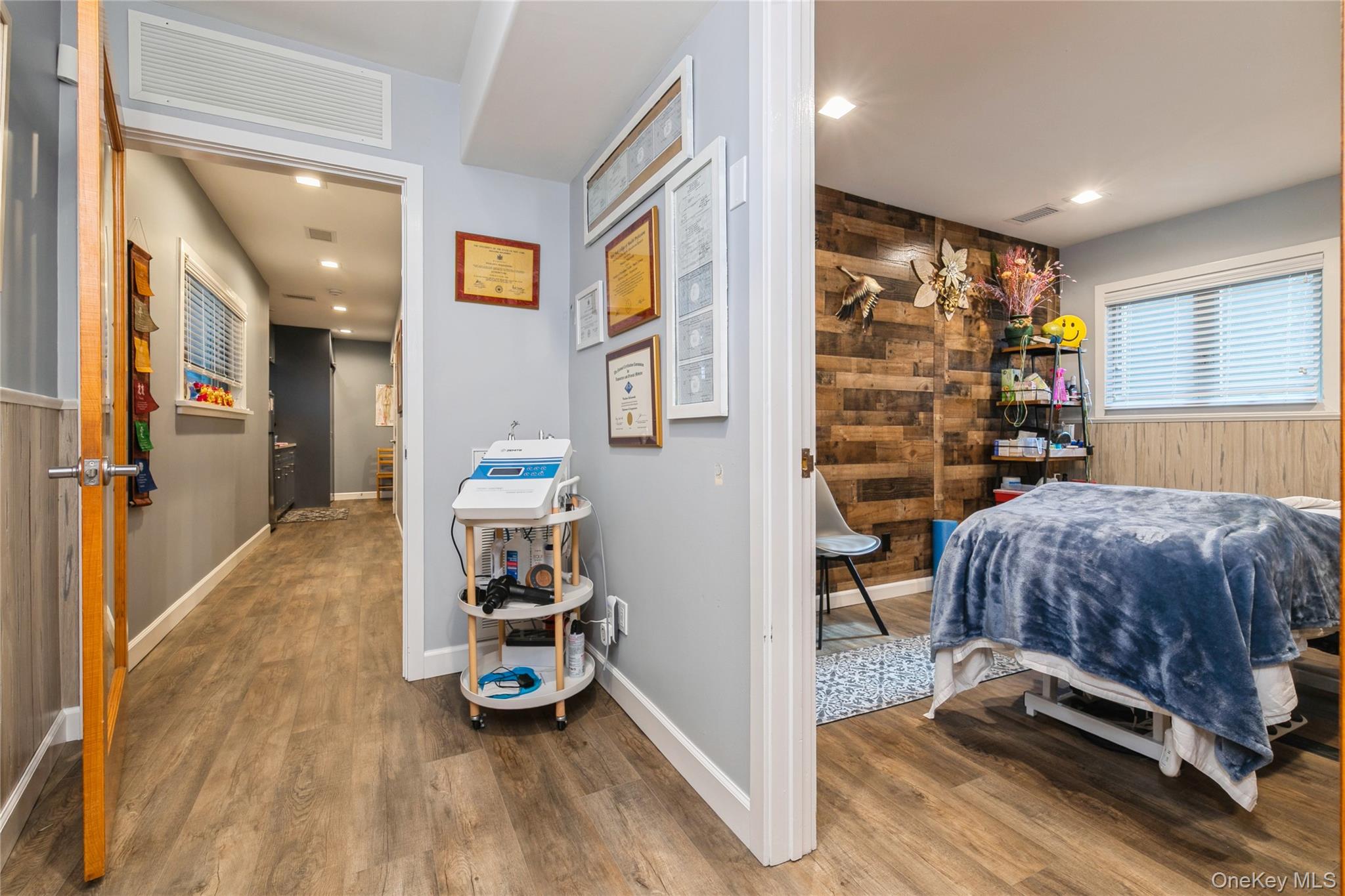 1420 Montauk Highway, Oakdale, NY 11769