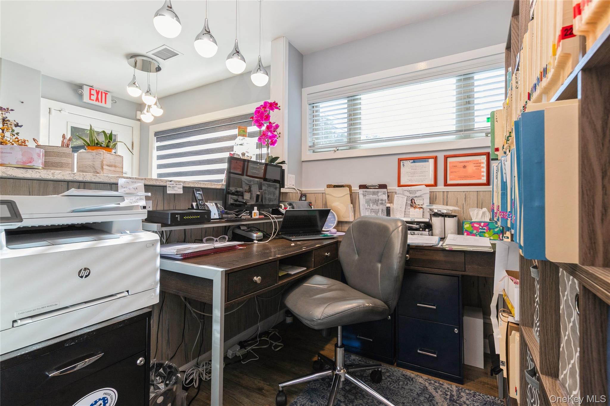 1420 Montauk Highway, Oakdale, NY 11769