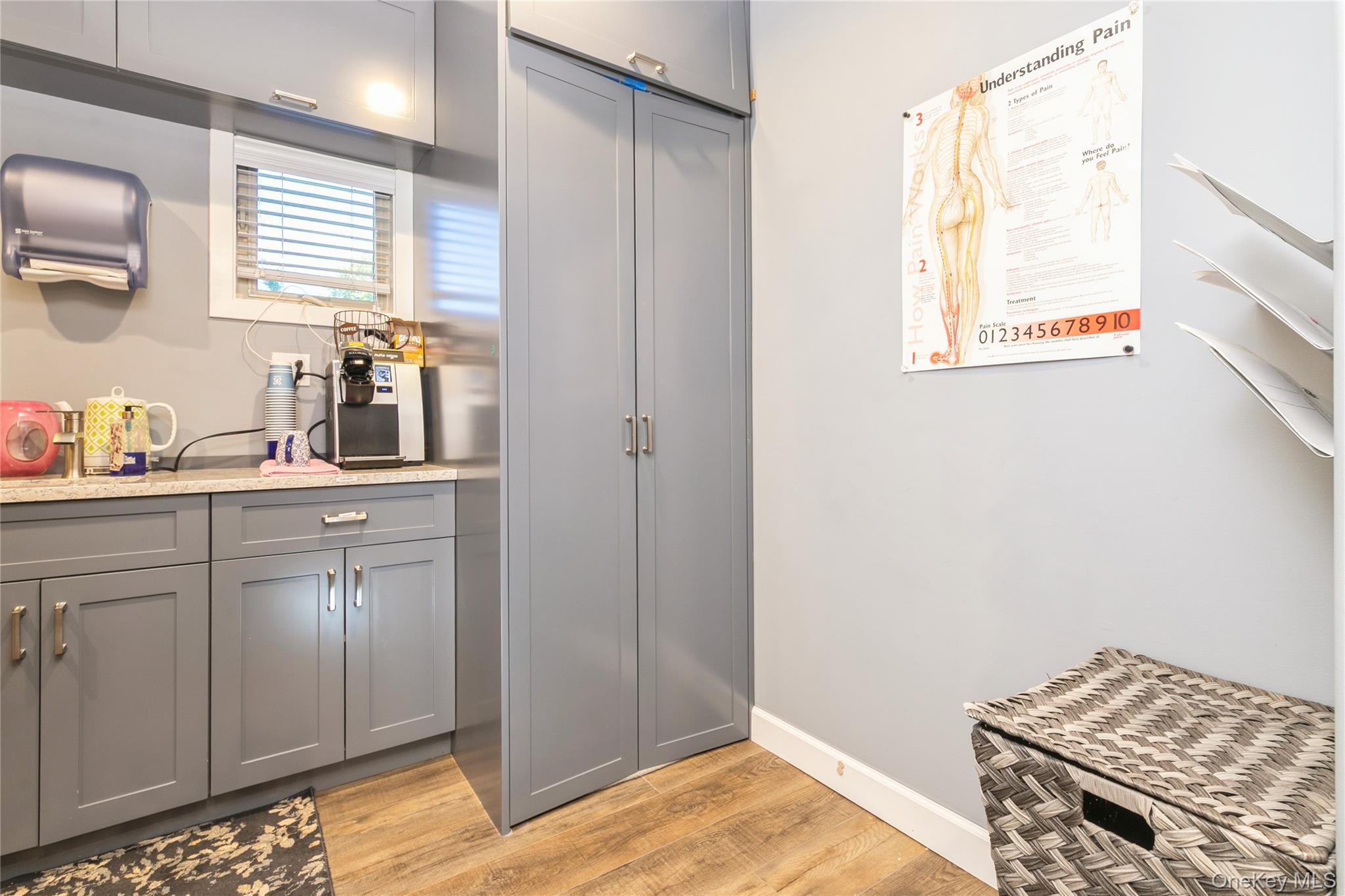 1420 Montauk Highway, Oakdale, NY 11769