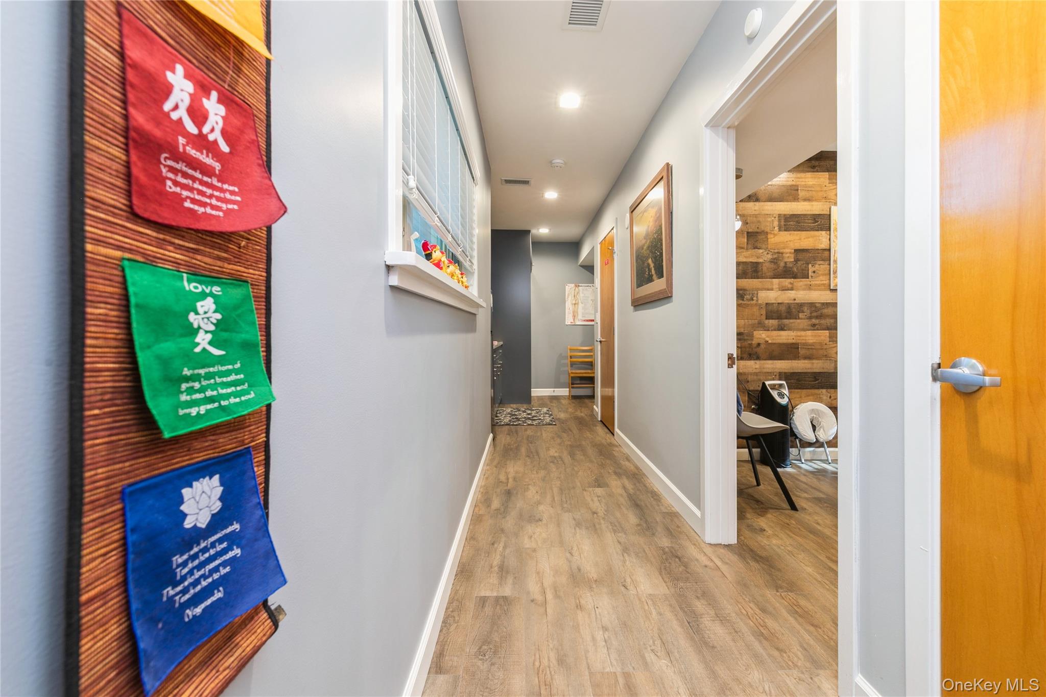 1420 Montauk Highway, Oakdale, NY 11769