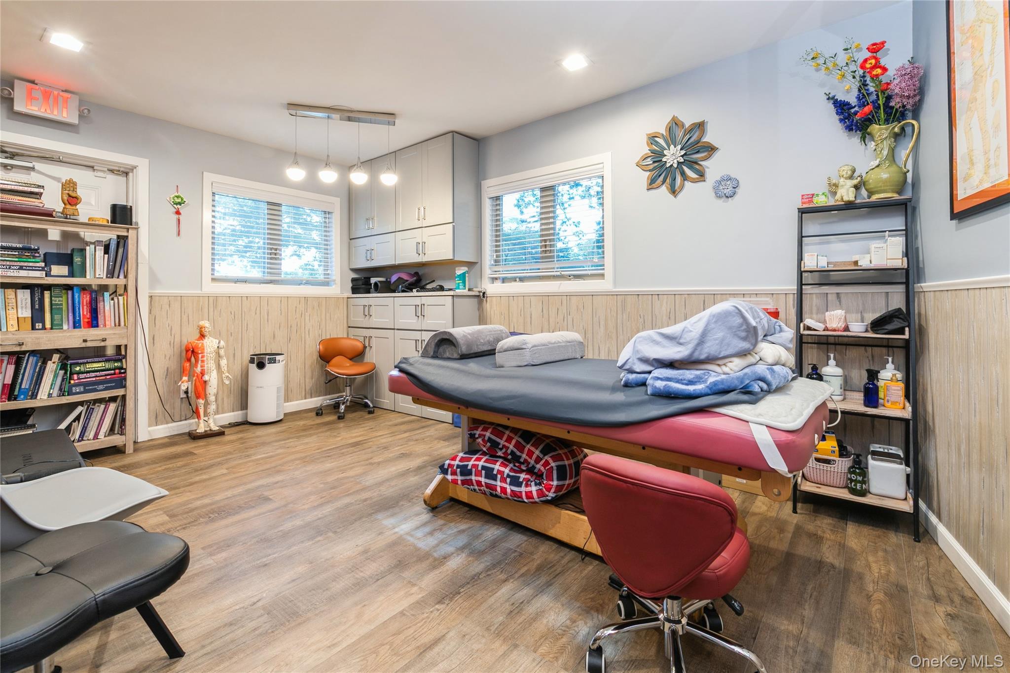 1420 Montauk Highway, Oakdale, NY 11769