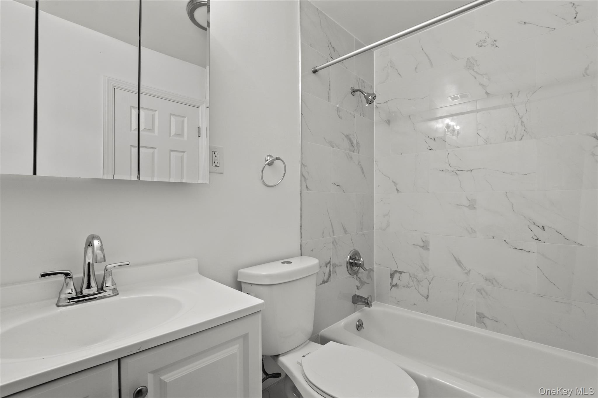 4 Rolling Way # M, Peekskill, NY 10566