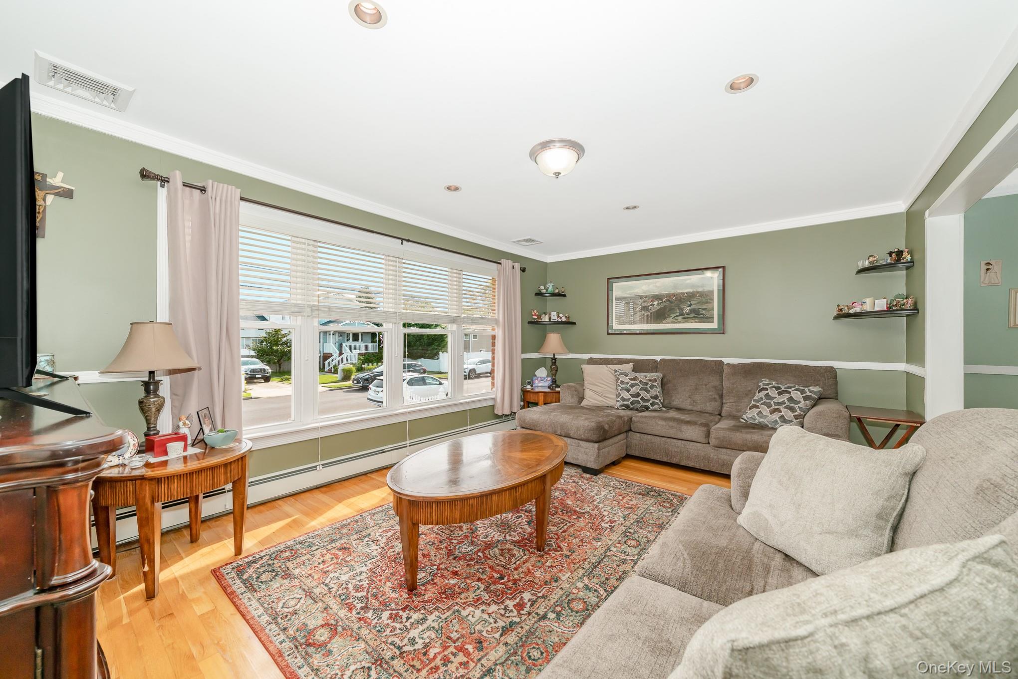 3663 Roanoke Street, Seaford, NY 11783