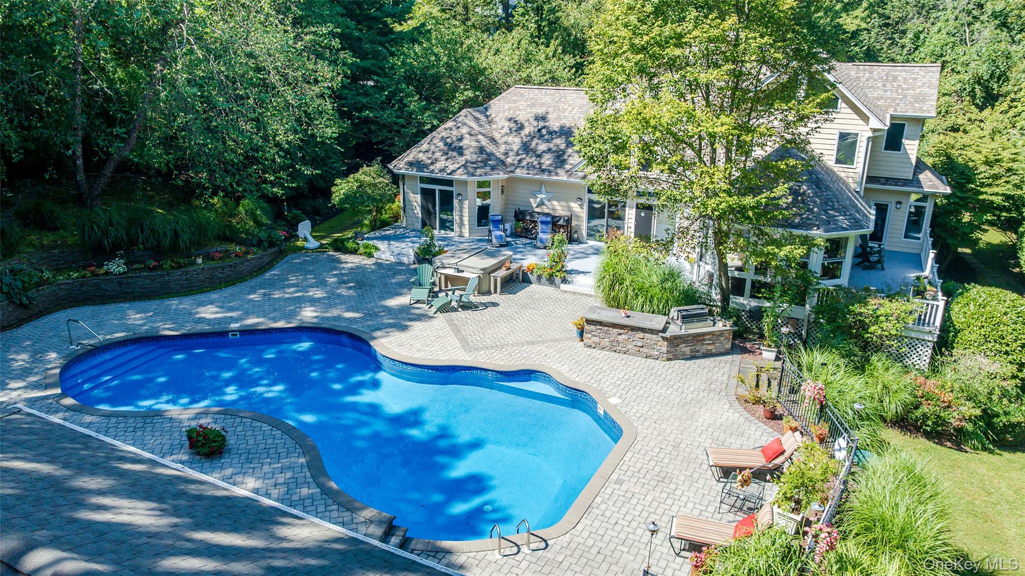 140 N Woods Drive, Wading River, NY 11792