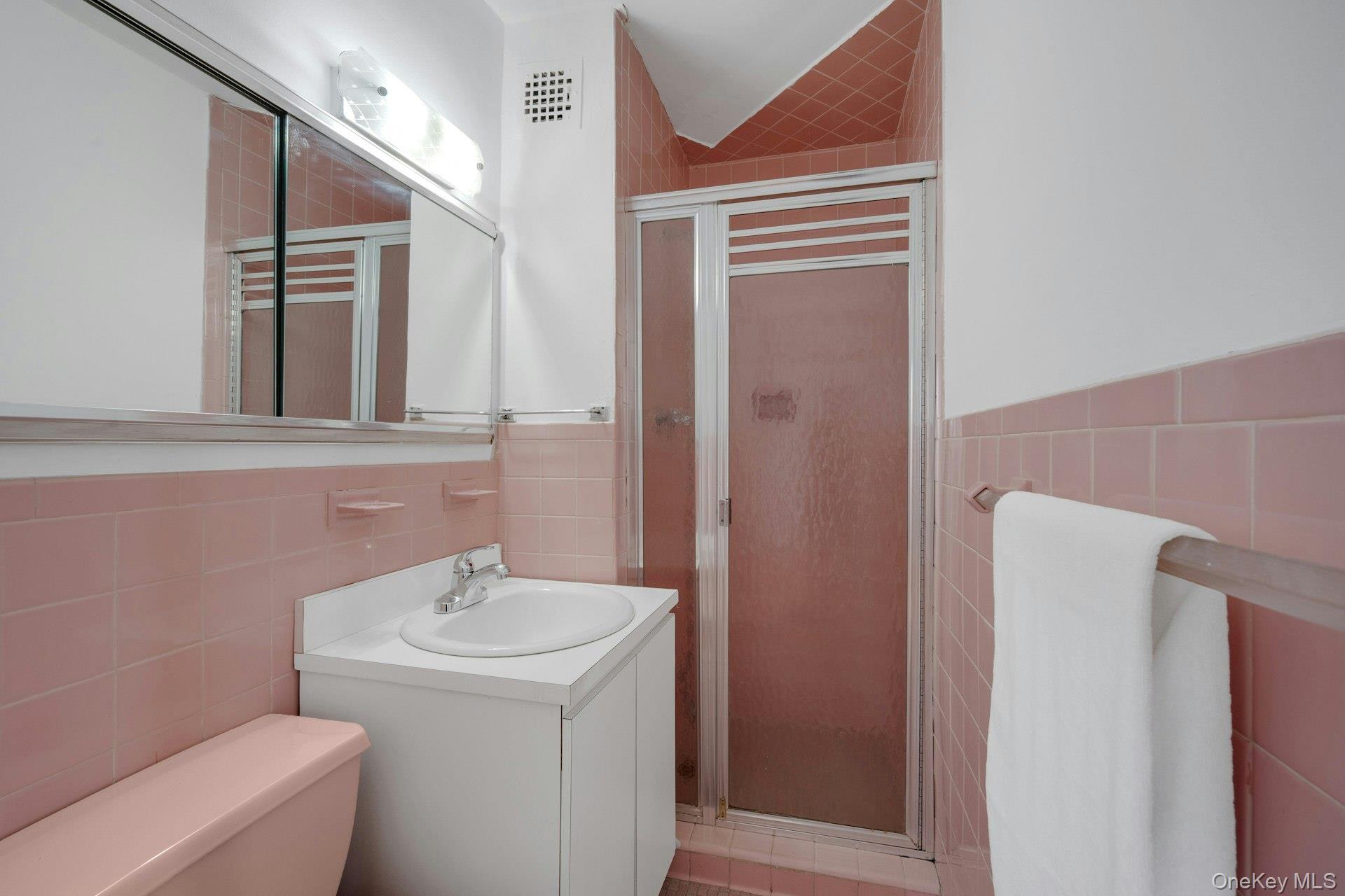 1853 Central Park Avenue # 9J, Yonkers, NY 10710